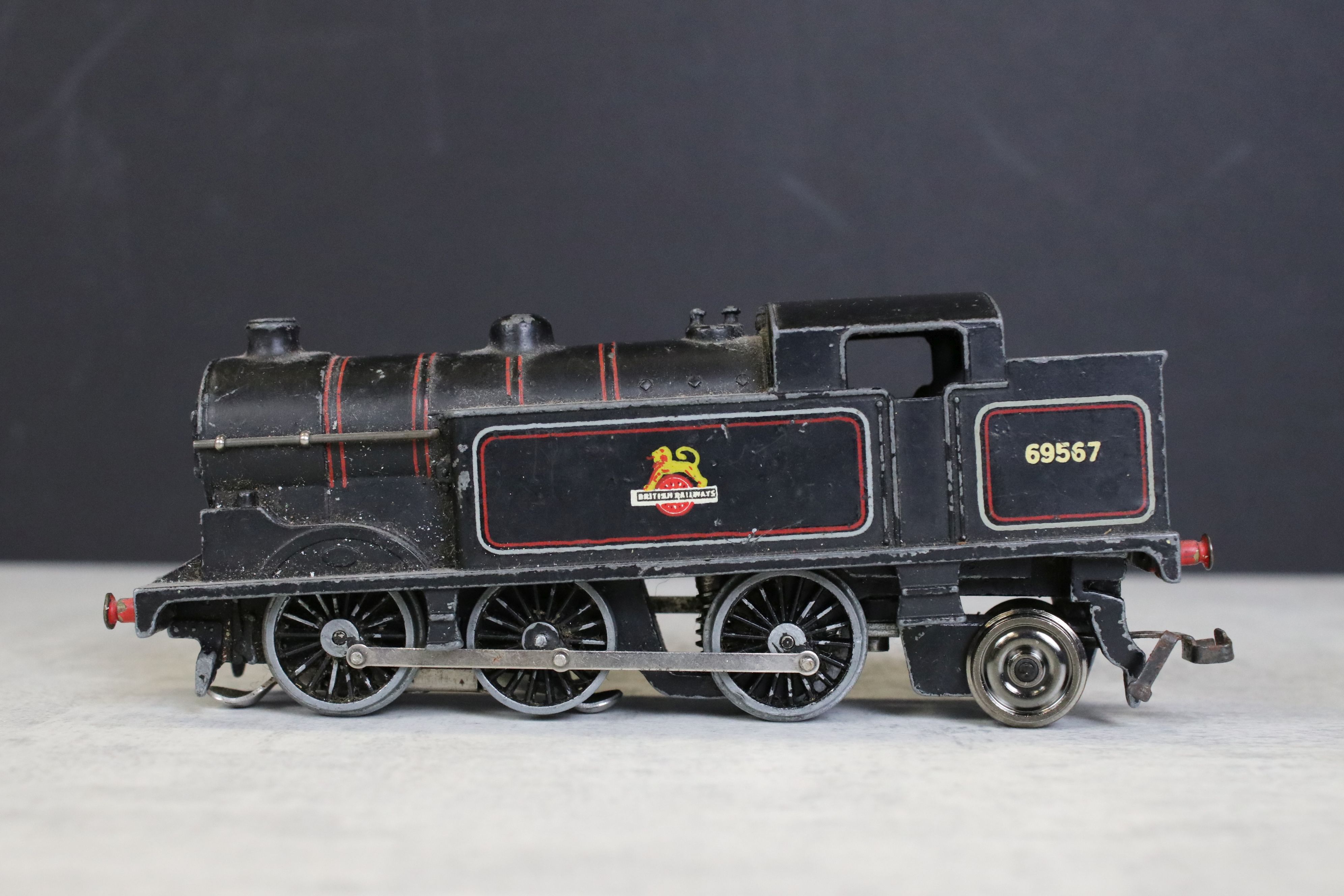 Quantity of OO & O gauge model railway to include boxed Hornby O gauge No 51 Passenger Brake Van, - Image 18 of 20