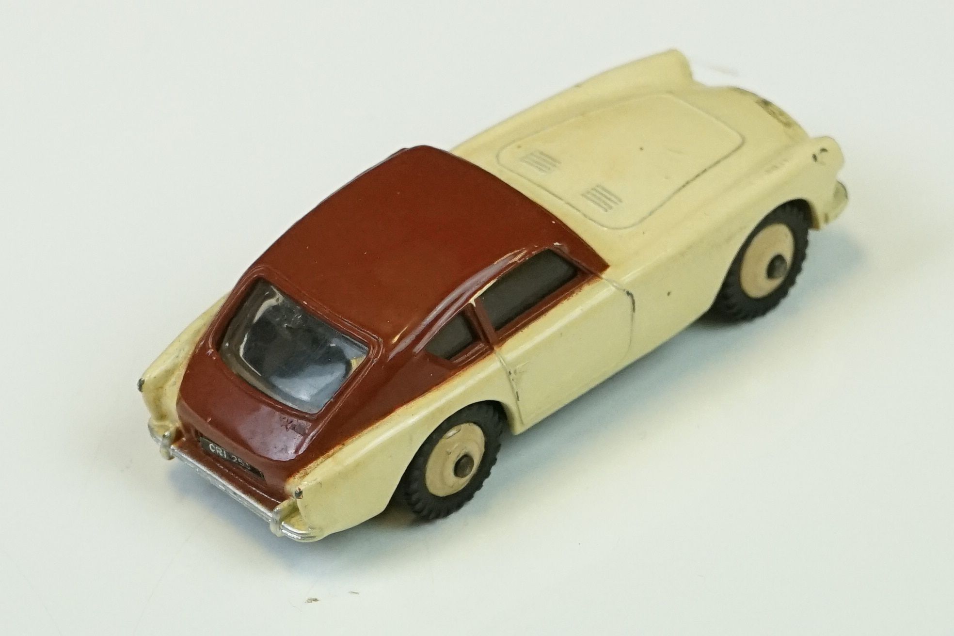 Four boxed Dinky diecast models to include French 518 Renault 4L in brick red, 162 Ford Zephyr - Image 32 of 37