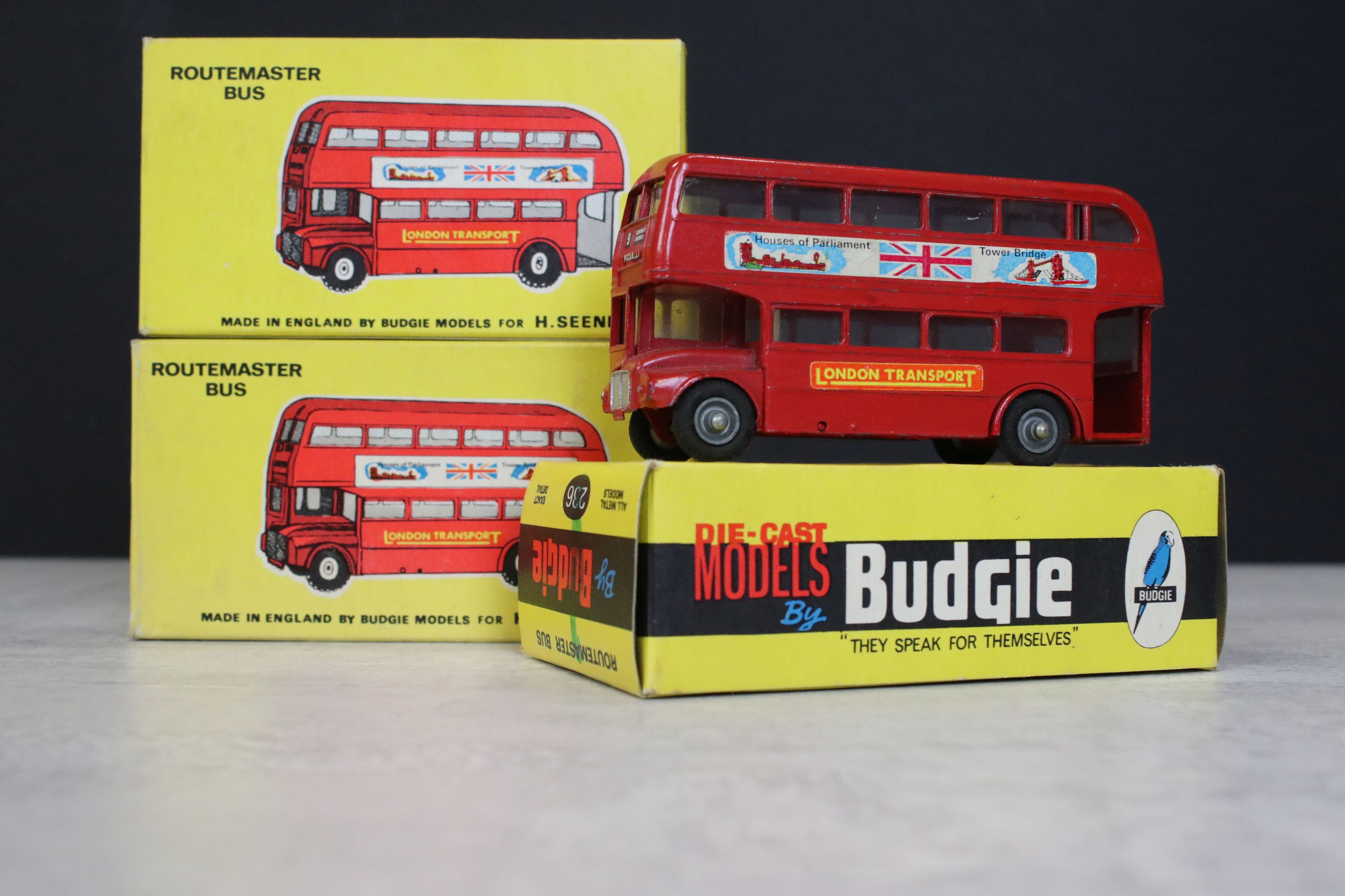 15 Boxed diecast models to include 8 x Budgie Routemaster Bus, 4 x Lone Star buses, 2 x Corgi (469 - Image 7 of 7