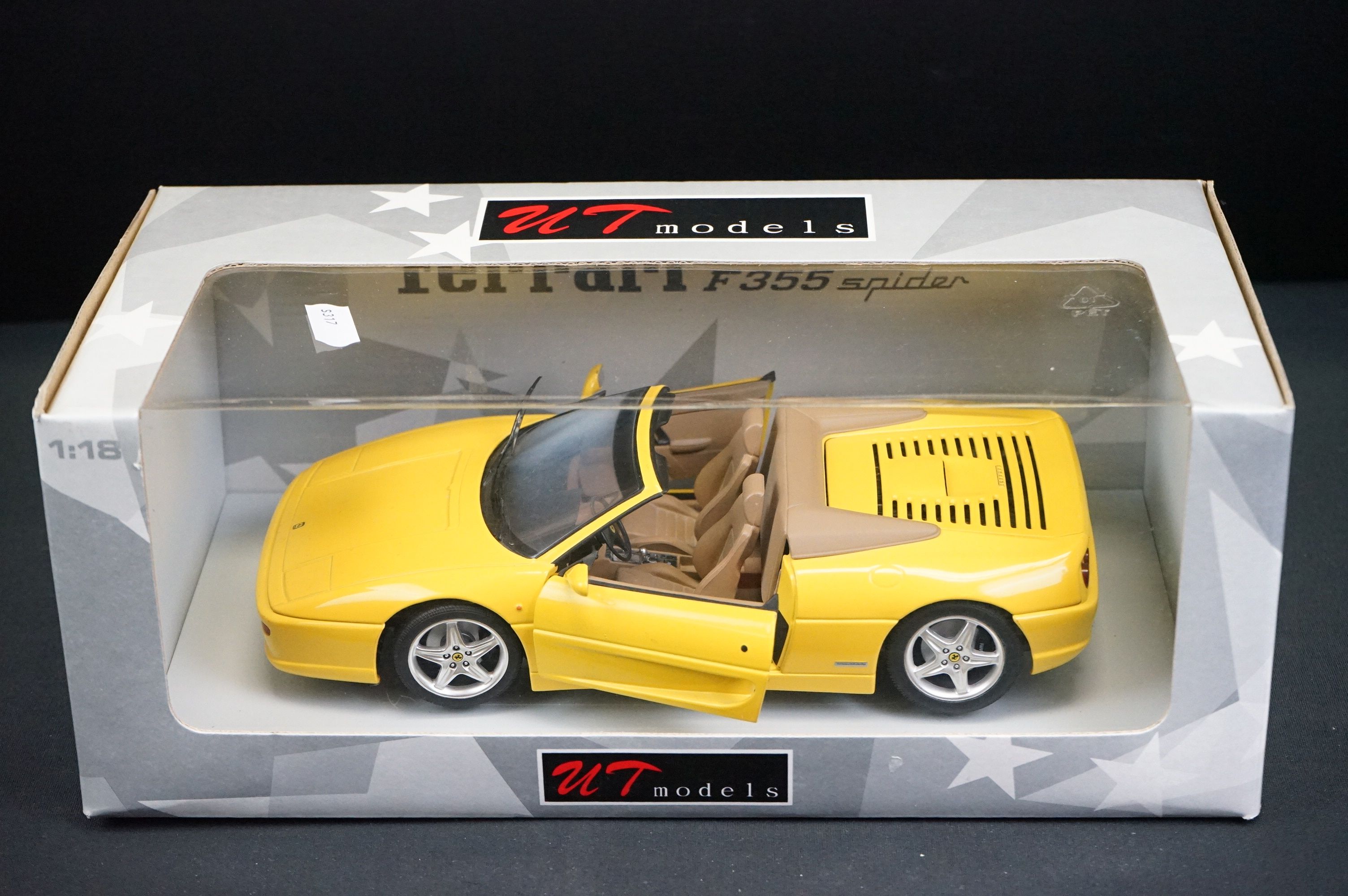 Five boxed 1/18 UT Models diecast models to include Porsche 911 Cabrio, Ferrari F355 Spider, Porsche - Image 5 of 6