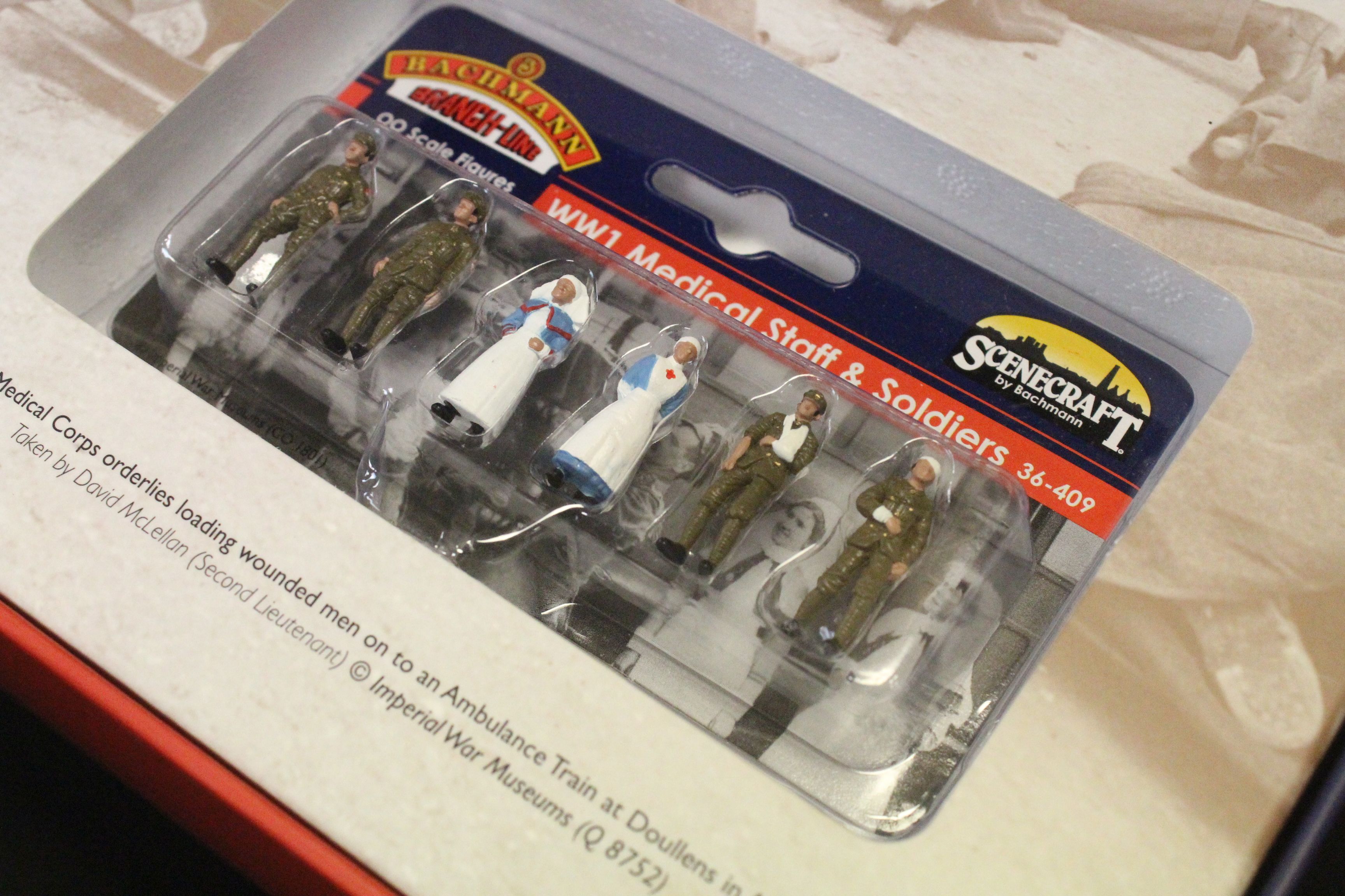 Boxed Bachmann OO gauge 30-325 First World War Ambulance Train No 40 Special Commemorative Edition - Image 6 of 7