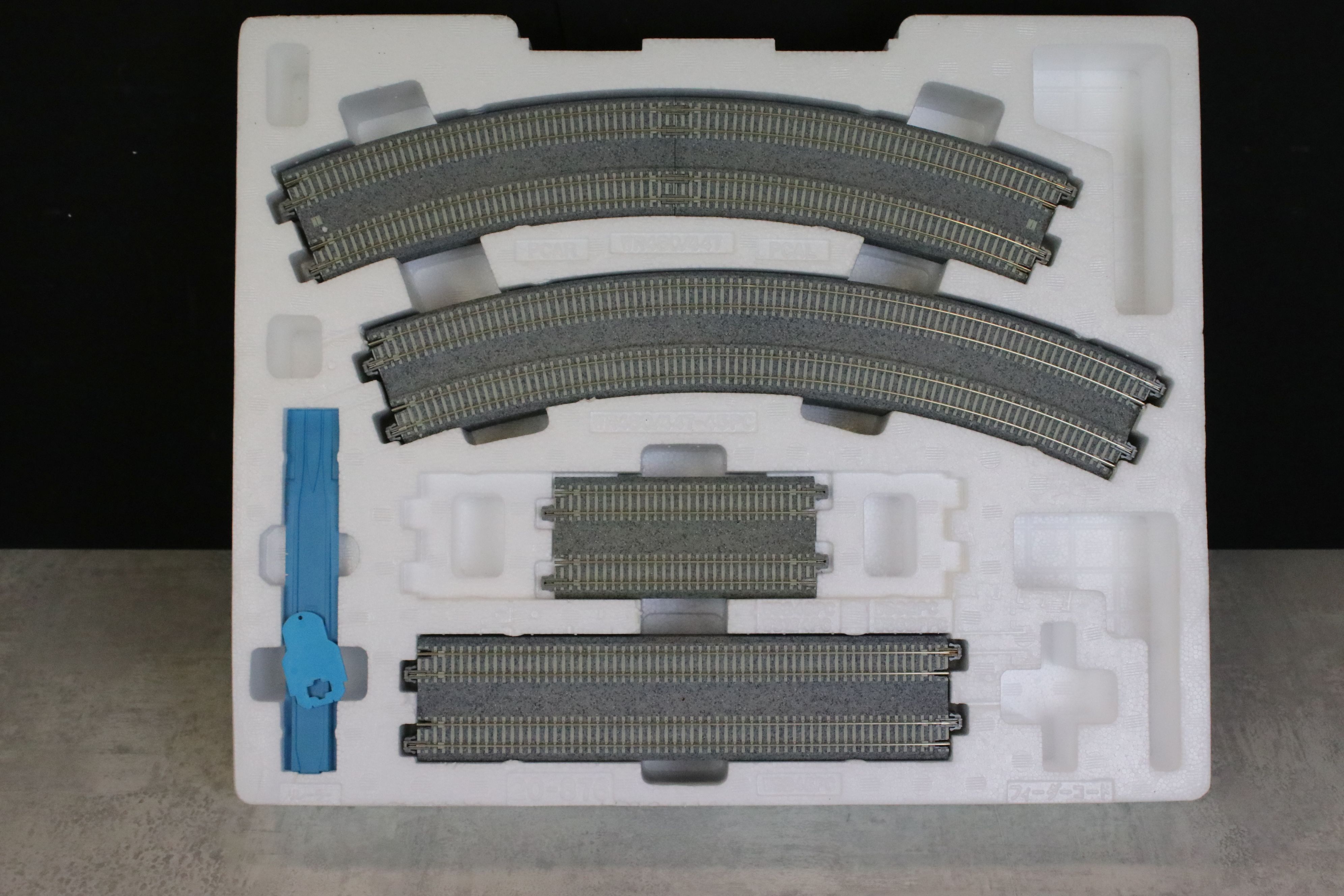 Four boxed Kato N gauge Unitrack sets to include 20876 V16, 20870 V11, 20870-1 V11 (incomplete) - Image 11 of 14