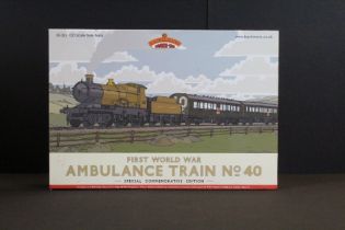 Boxed Bachmann OO gauge 30-325 First World War Ambulance Train No 40 Special Commemorative Edition
