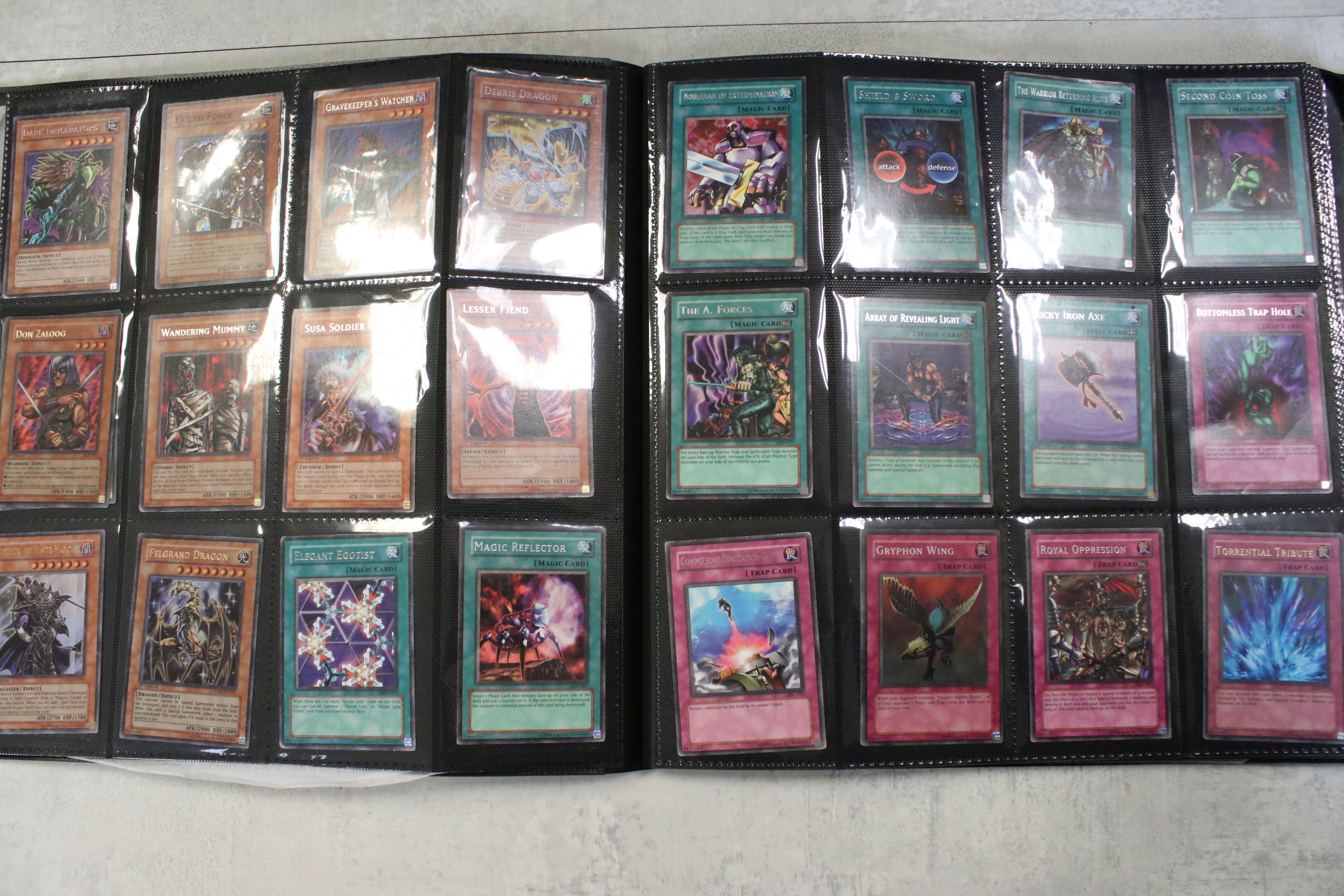 Yu-Gi-Oh! - Around 350 Yu-Gi-Oh! cards featuring common,1st, rare, holofoil rare, etc to include Des - Image 3 of 23