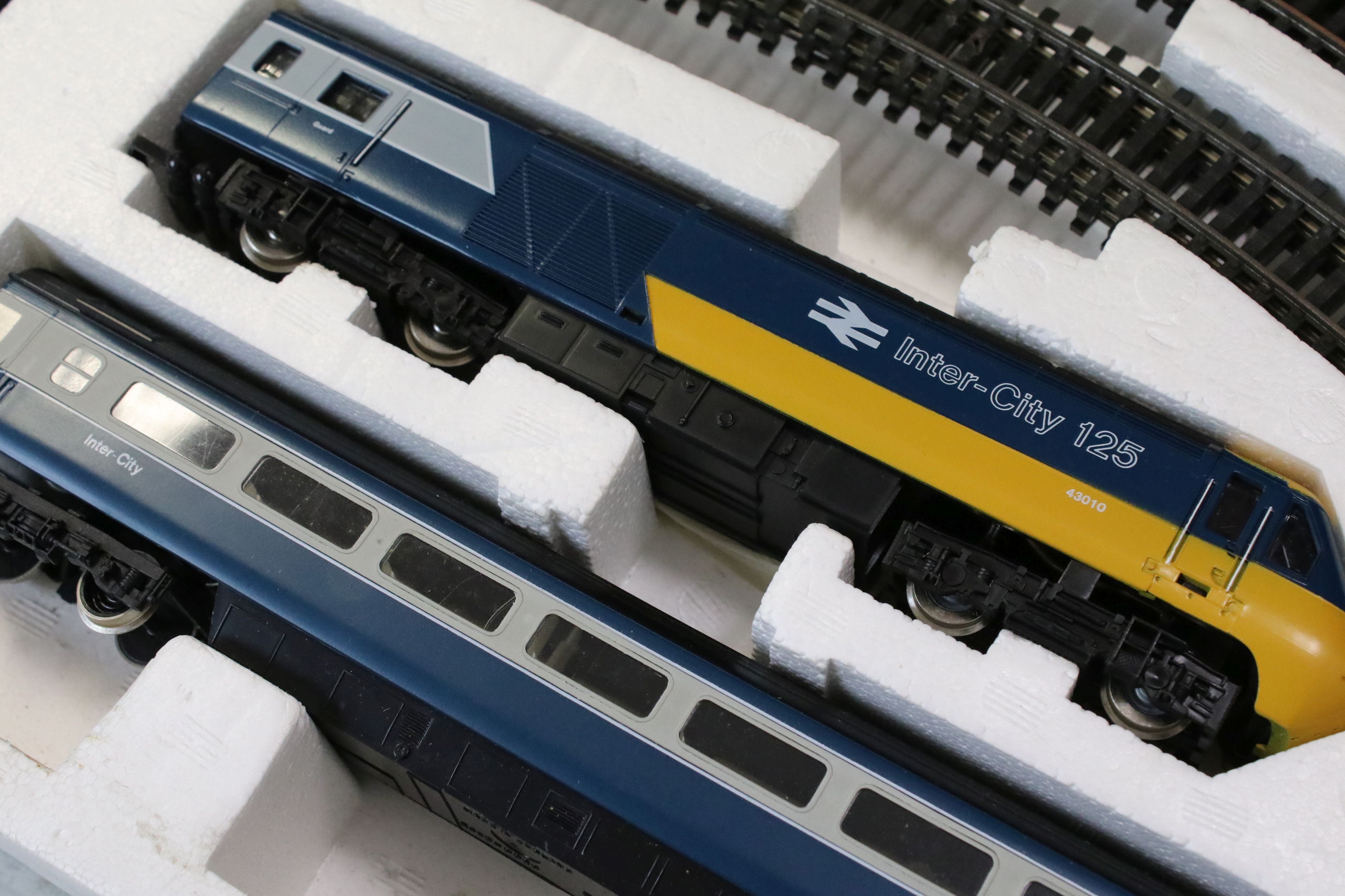 Three boxed Hornby OO gauge train sets, all part complete to include R541 InterCity 125 with 2 x - Image 8 of 11