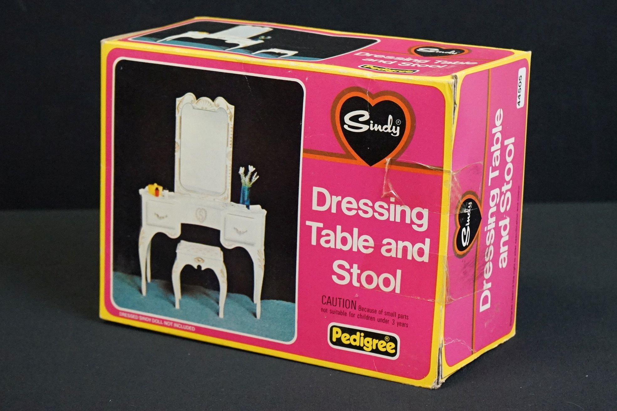 Nine boxed Pedigree Sindy accessories to include Wardrobe, Bedside Table and Lamp, Home (damage ot - Image 10 of 13