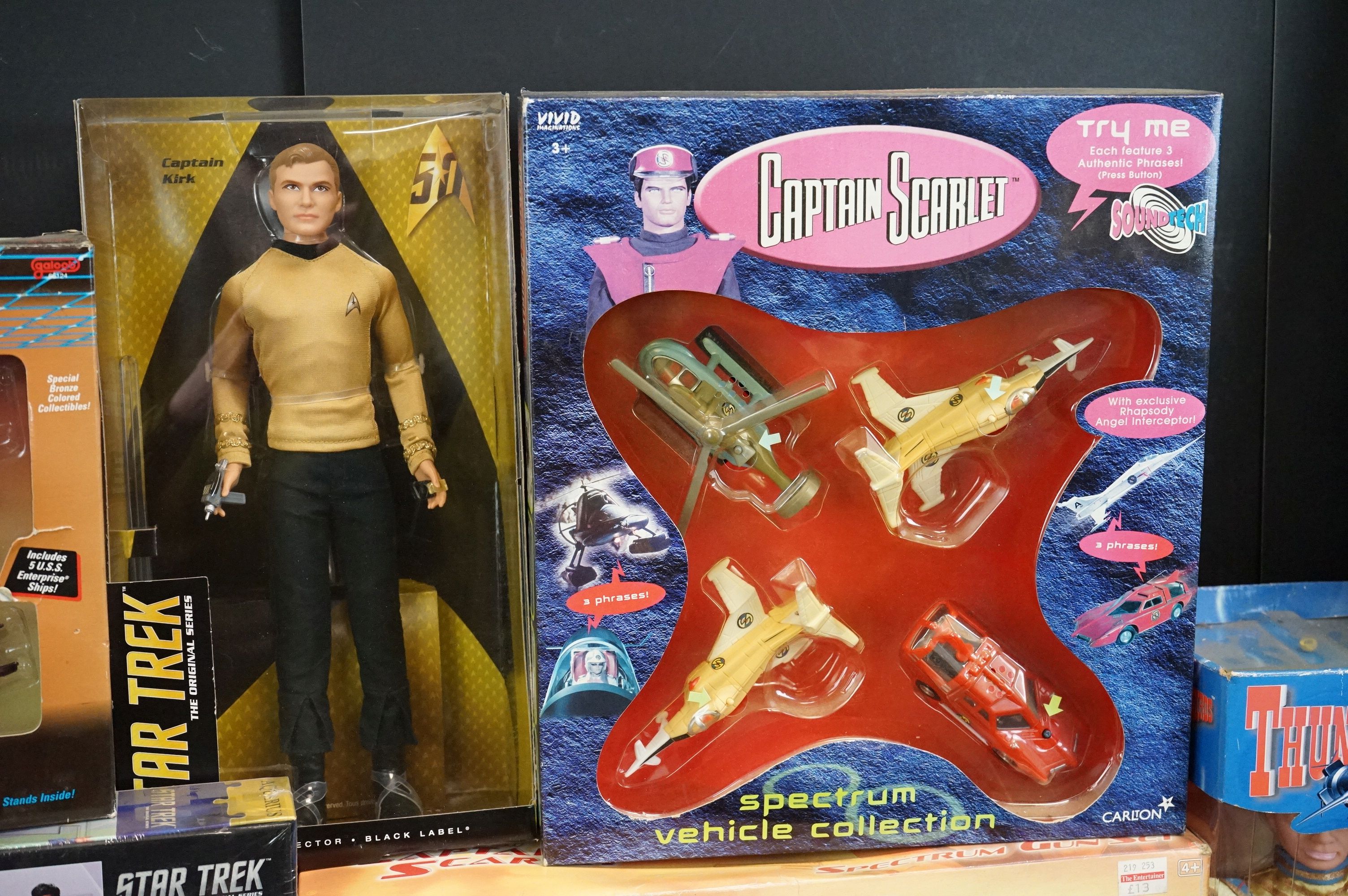 10 Boxed Sci Fi related figures & accessories featuring Star Trek and Gerry Anderson to include Star - Image 6 of 15