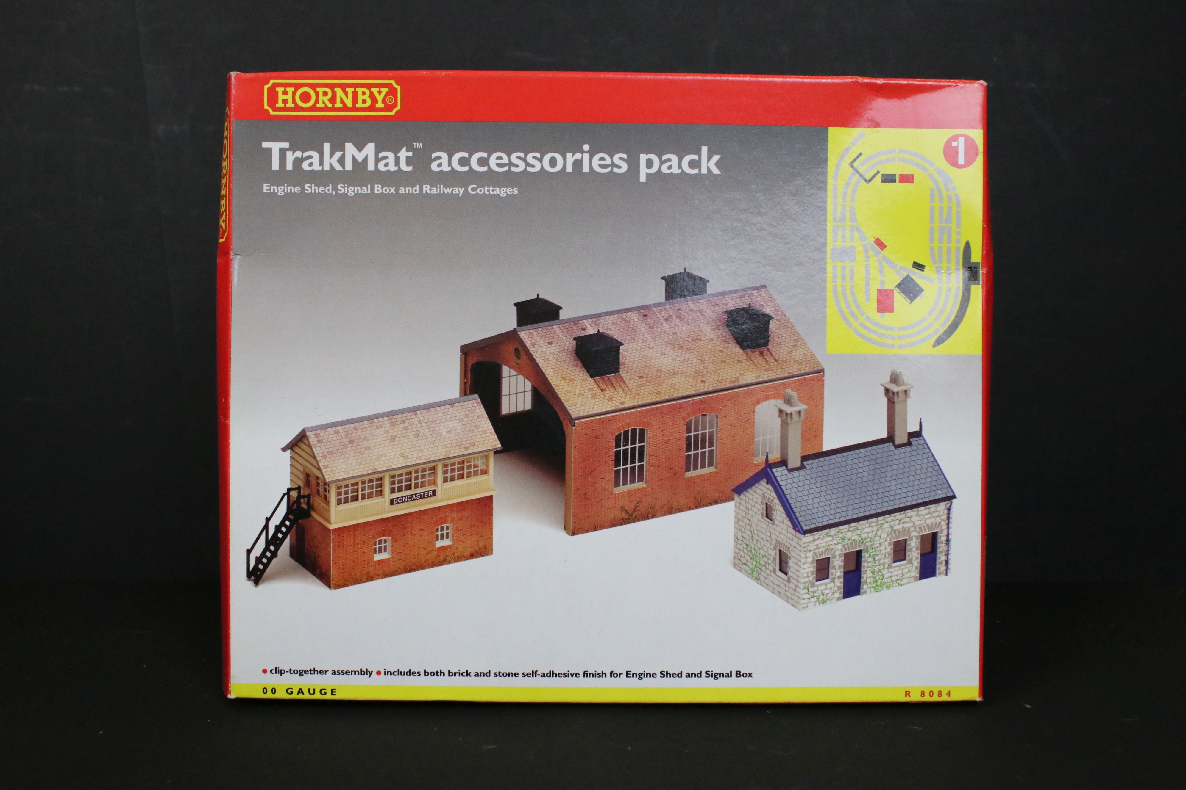 Large quantity of OO gauge model railway accessories, mainly Hornby items to include boxed R8081 - Image 9 of 10