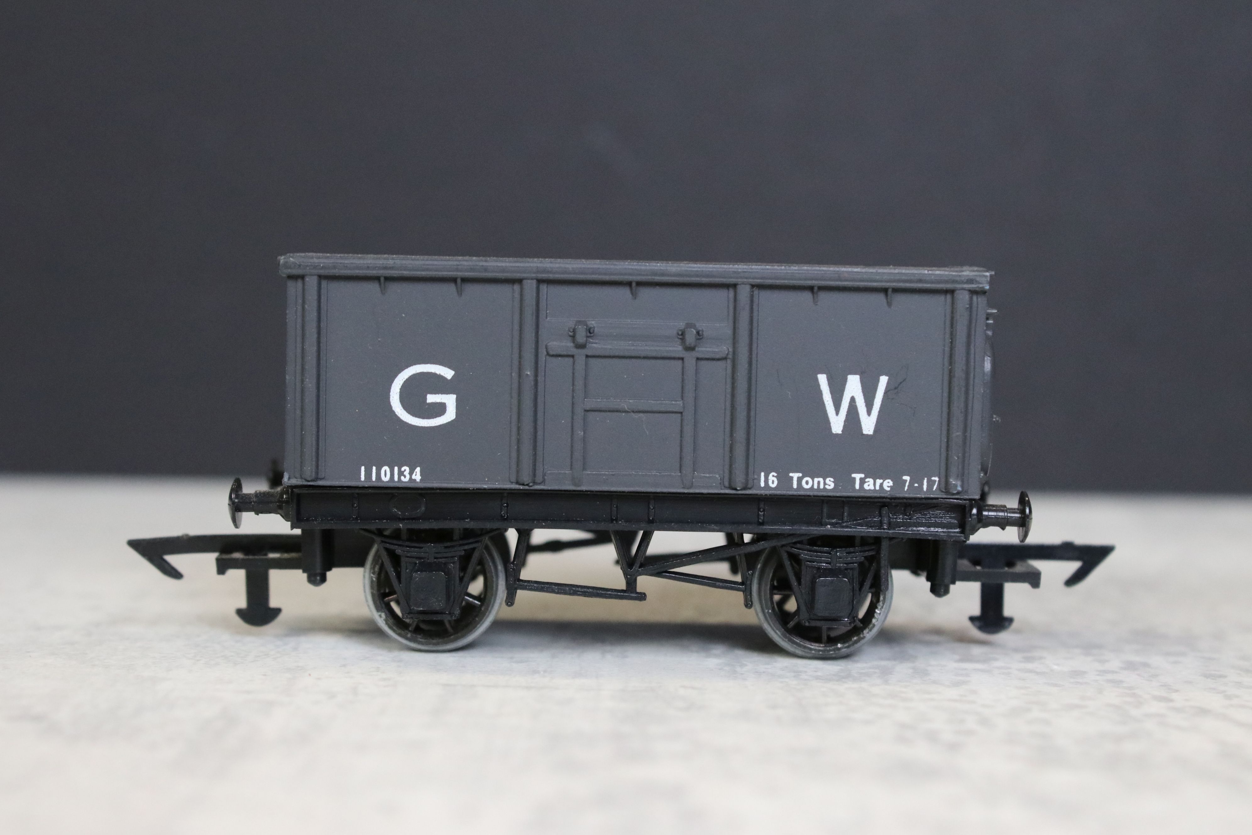 38 OO gauge items of rolling stock featuring coaches, wagons and trucks, mainly Triang examples (2 - Image 10 of 11