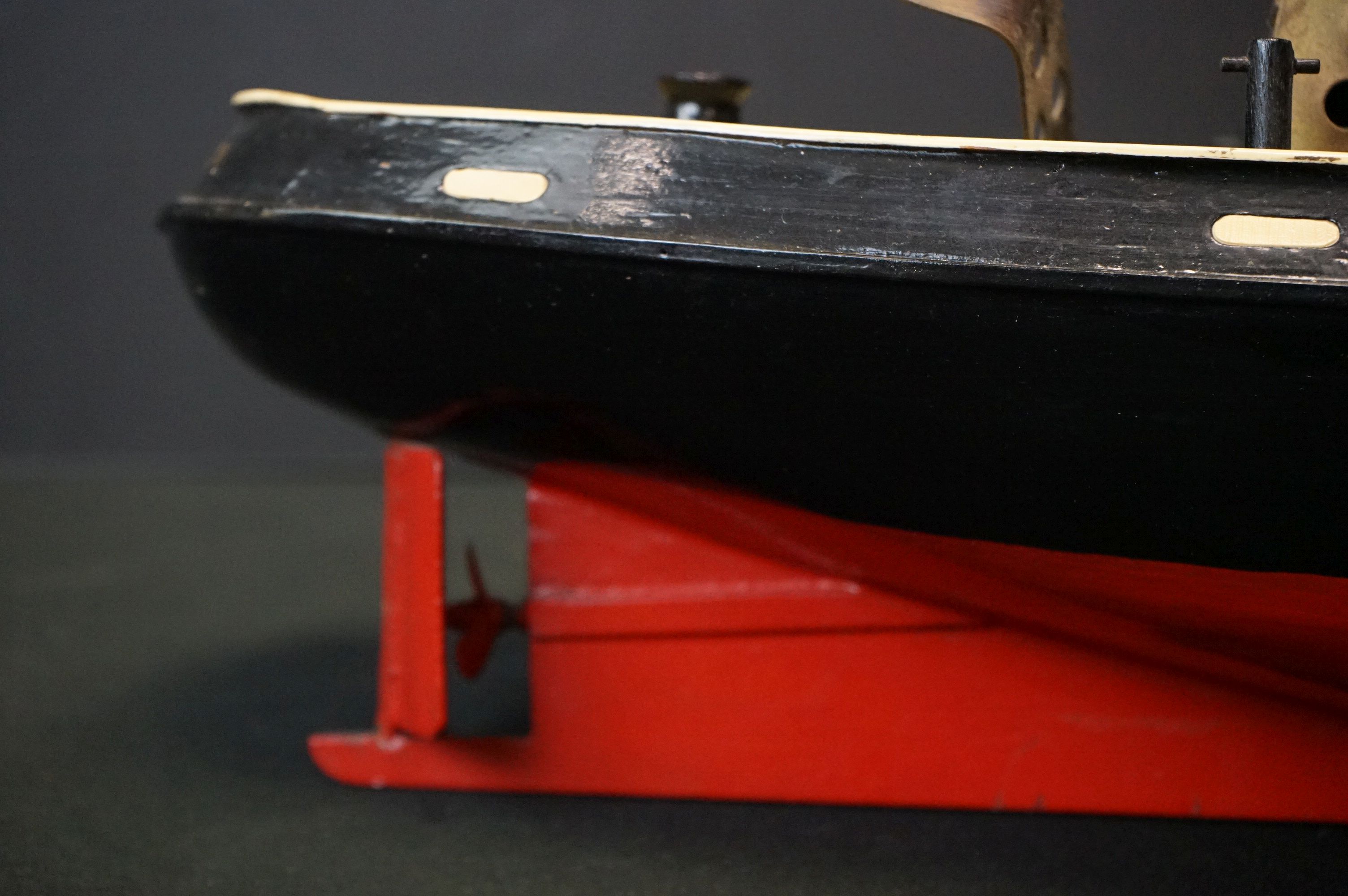 Wooden scale model of Southampton tug boat ' Albion ' steam powered, approx length 60cm, together - Image 19 of 27