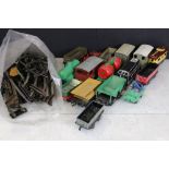 16 O gauge items of tin plate rolling stock to include 13 x Hornby and 3 x Marx examples to