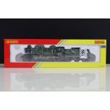 Boxed Hornby Railroad OO gauge R3588 LNER B17 Class Liverpool Locomotive No 2864