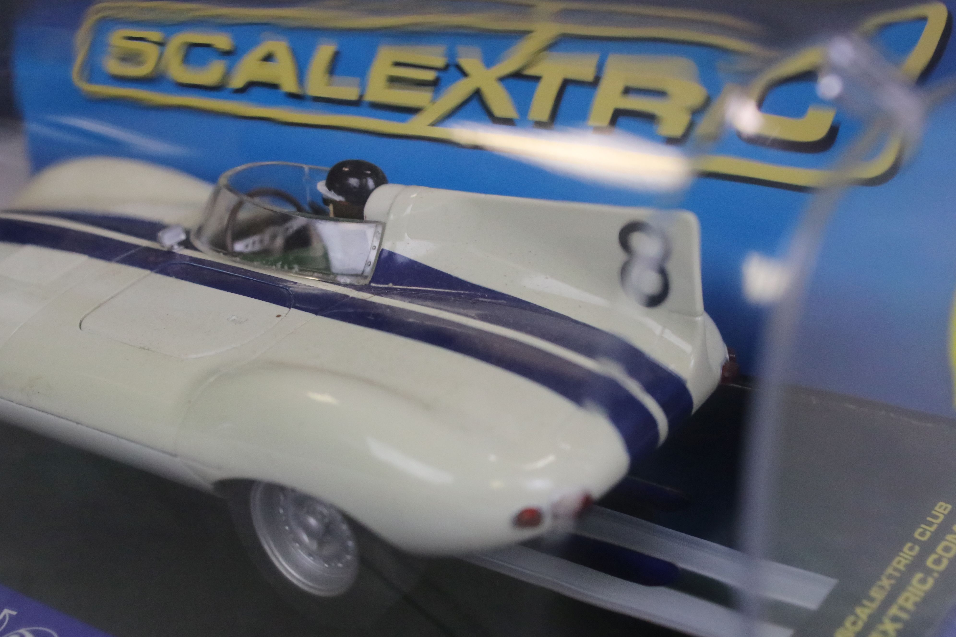 Six cased slot cars to include 5 x Scalextric (C3205 Jaguar D Type, C3502 Ford Cortina MK1, C3143 - Image 4 of 20