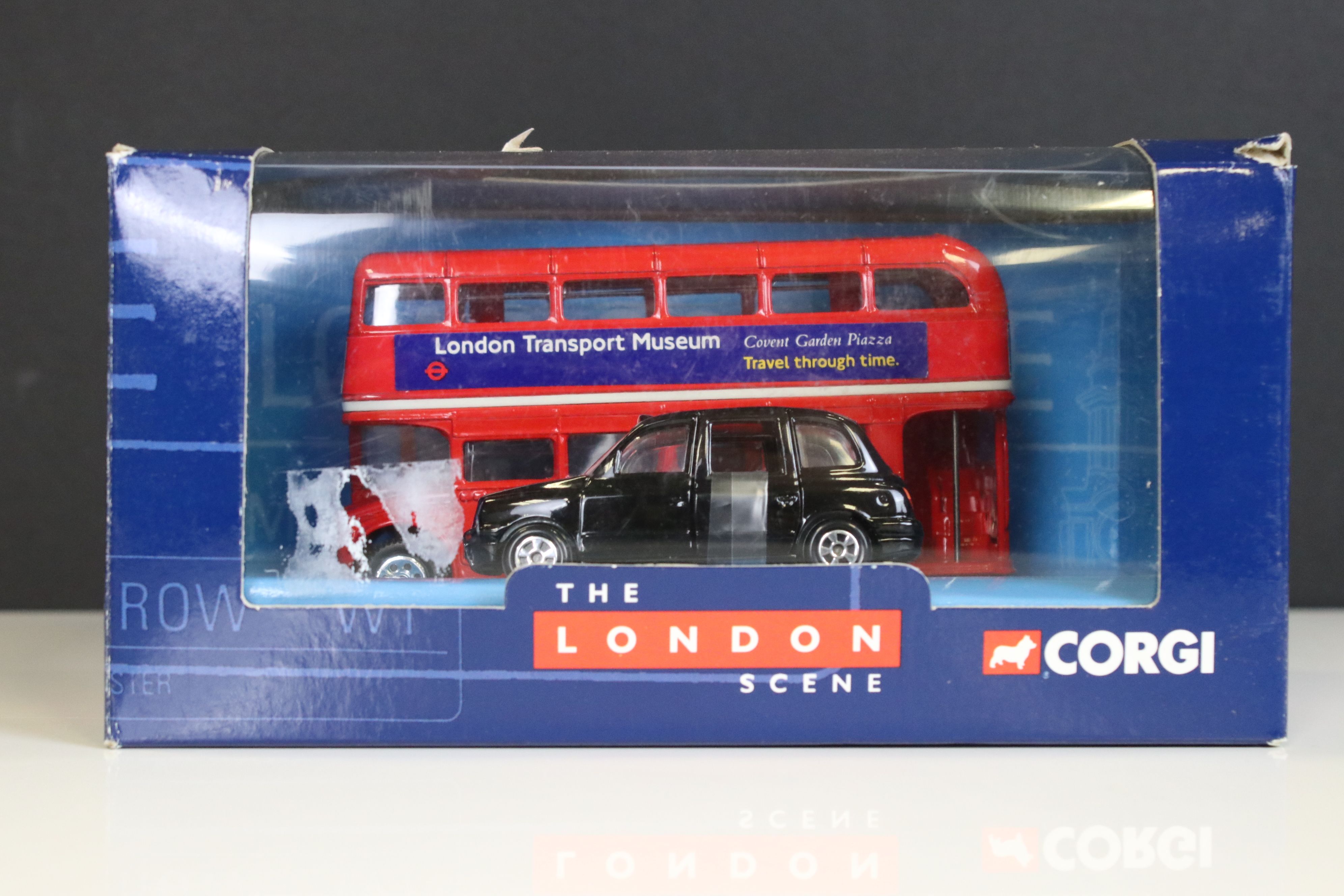 23 Boxed Corgi diecast models to include 5 x Her Majesty The Queens 40th Anniversary (97153, - Image 6 of 10