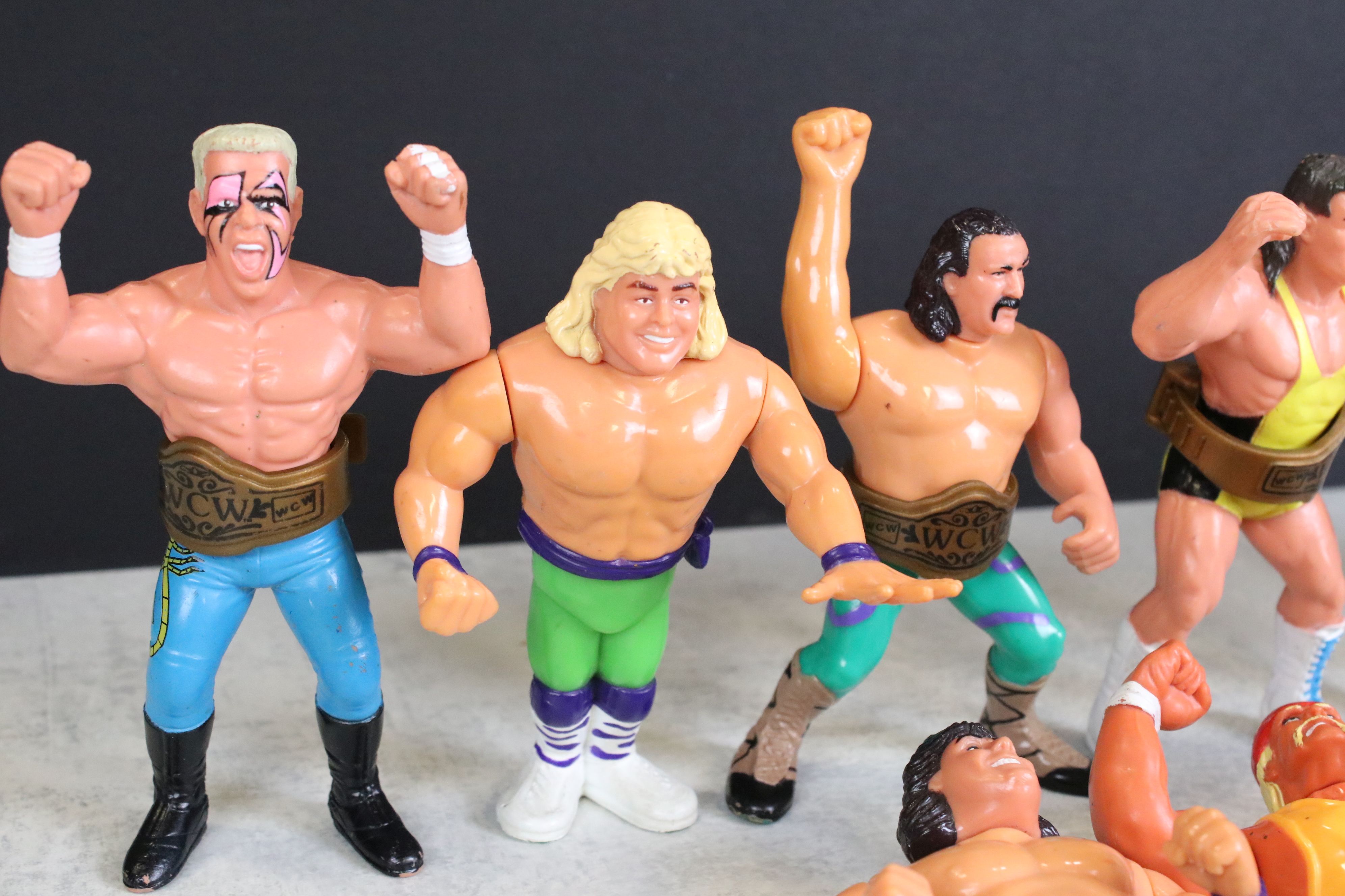 WWF / WCW Wrestling - Nine original figures to include 5 x Hasbro WWF (The Rockers, Skinner, Hulk - Image 3 of 14