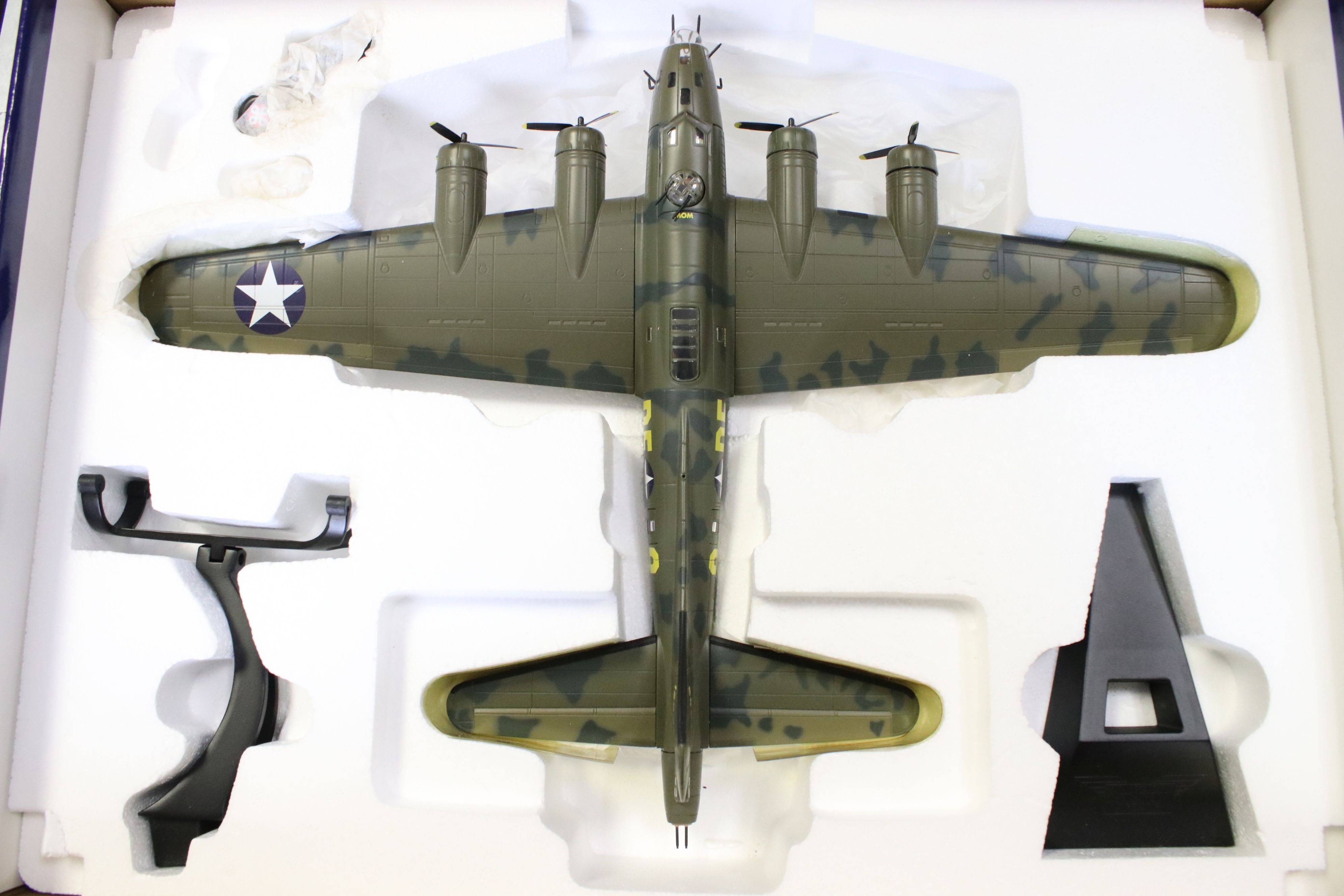 Two Boxed Aviation Archive World War II Europe & Africa 1/72 diecast models to include AA33301 - Image 5 of 20