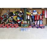 Collection of boxed & unboxed diecast models to include Corgi, Dinky, Matchbox, Husky, Crescent,