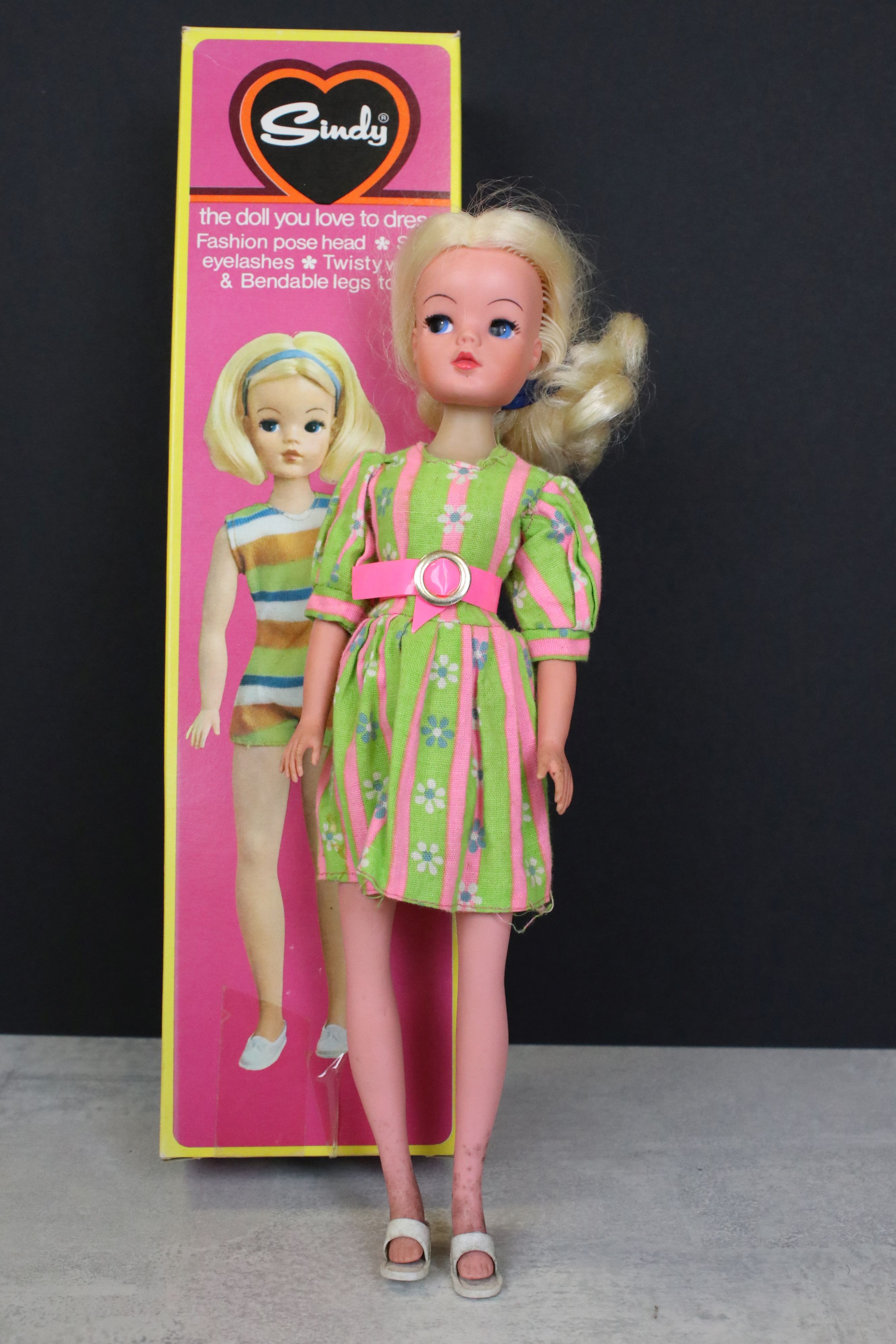 Two boxed Pedigree Sindy dolls to include Funtime 44618 (original dress, grubby/mouldy legs but does - Image 2 of 8