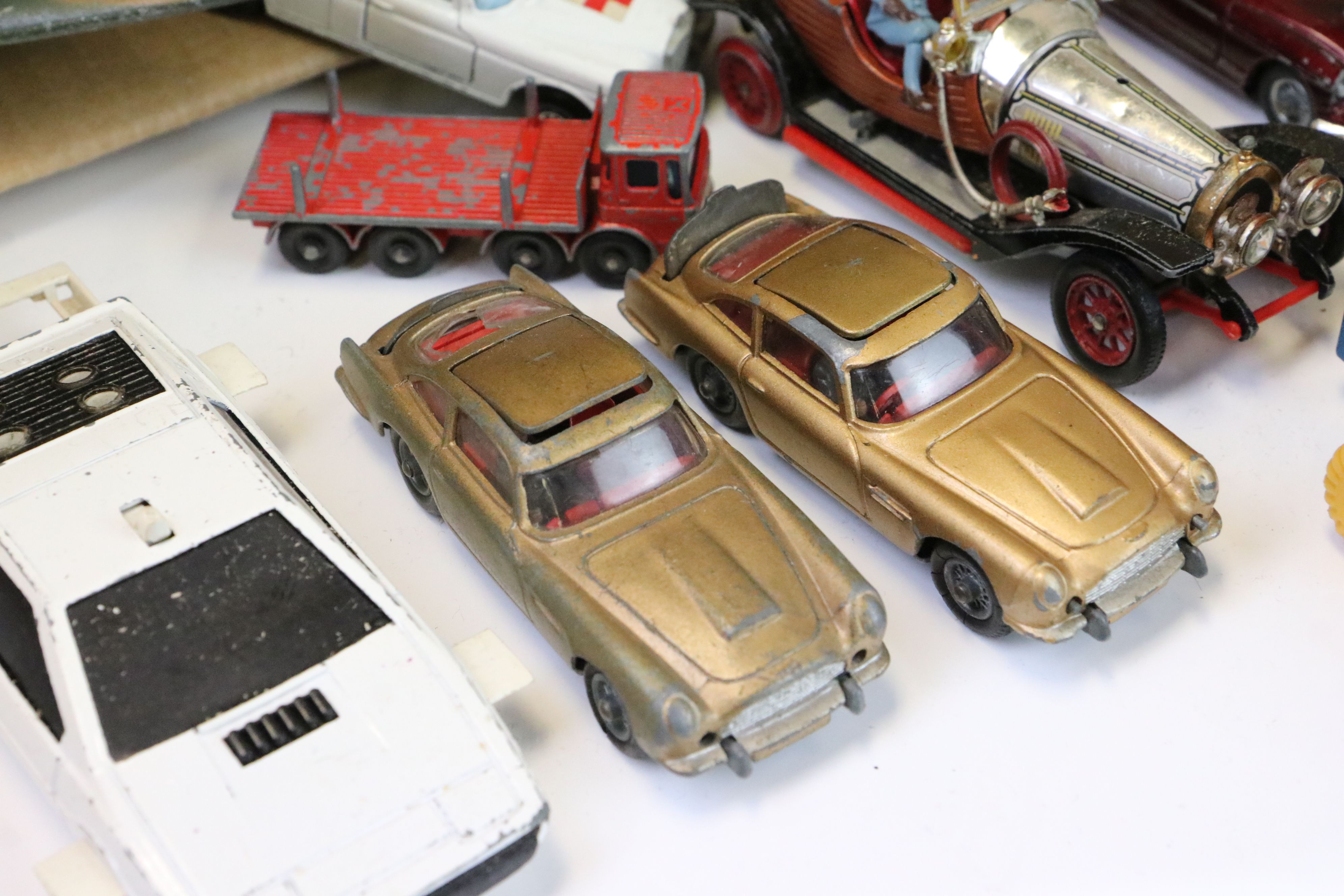 Group of mid 20th C play worn diecast models to include Corgi, Dinky & Matchbox featuring 2 x - Image 2 of 7