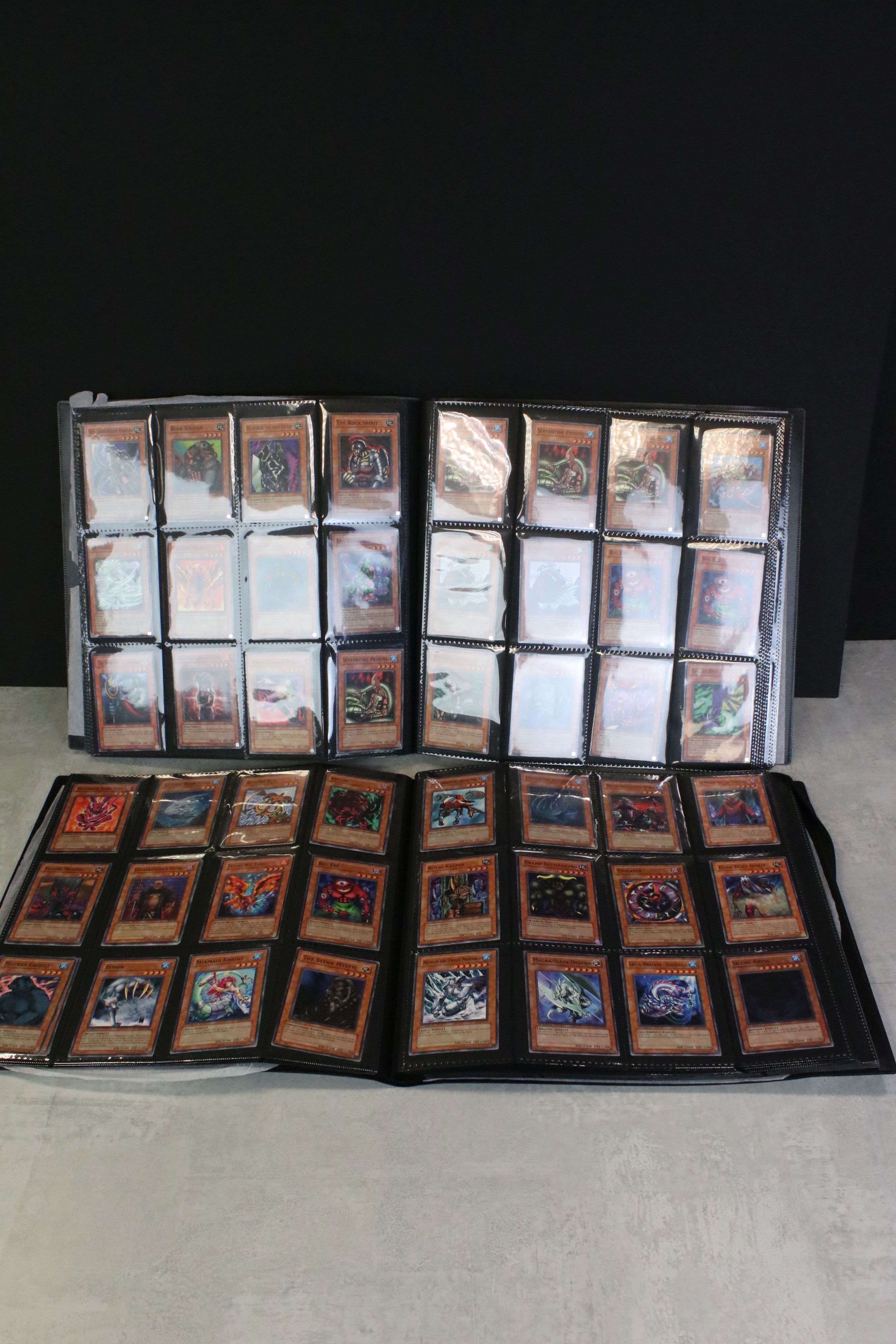 Yu-Gi-Oh! - Around 350 Yu-Gi-Oh! cards featuring common,1st, rare, holofoil rare, etc to include Des