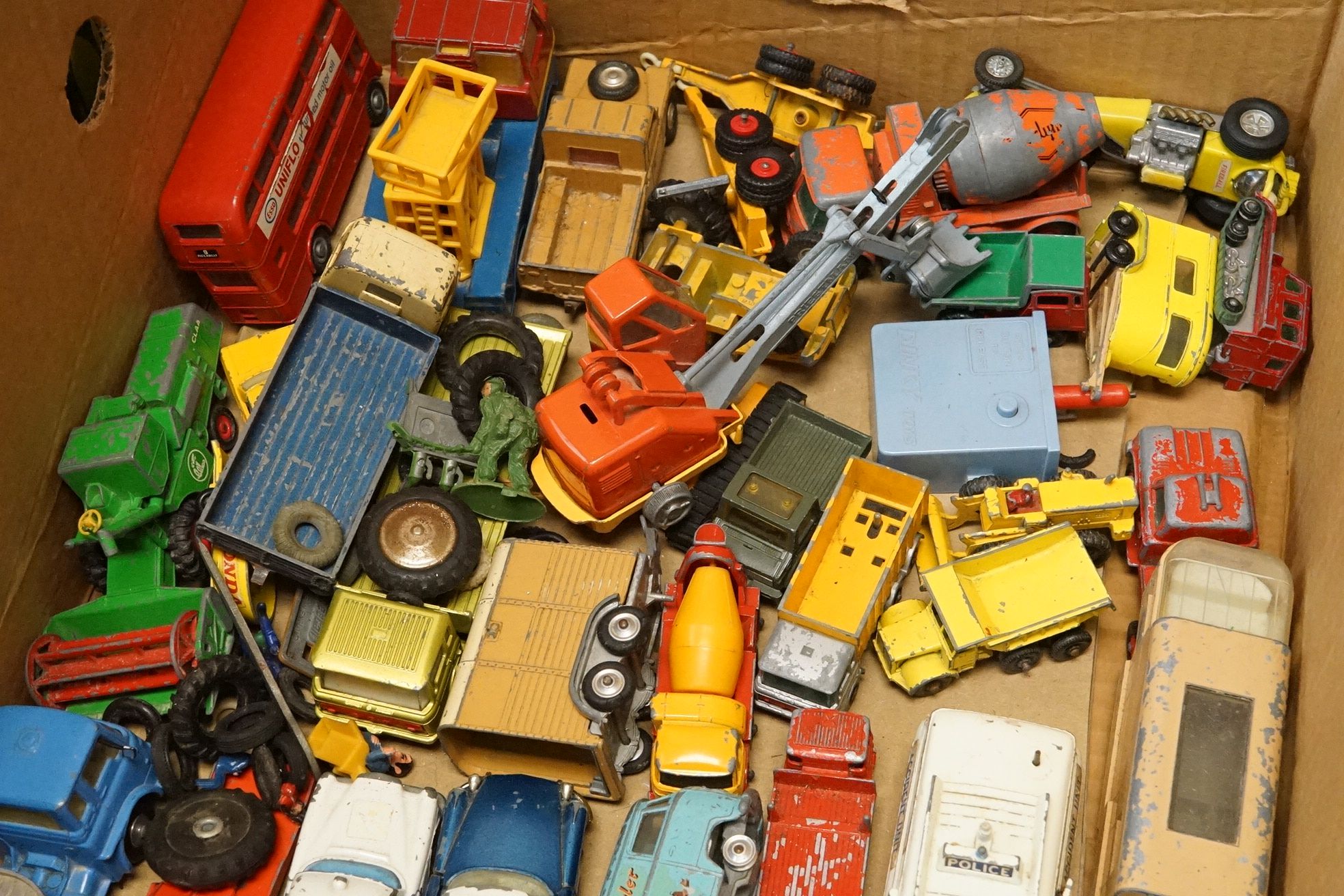 Large quantity of play worn diecast models from the mid 20th C onwards to include Corgi, Dinky, - Image 5 of 6