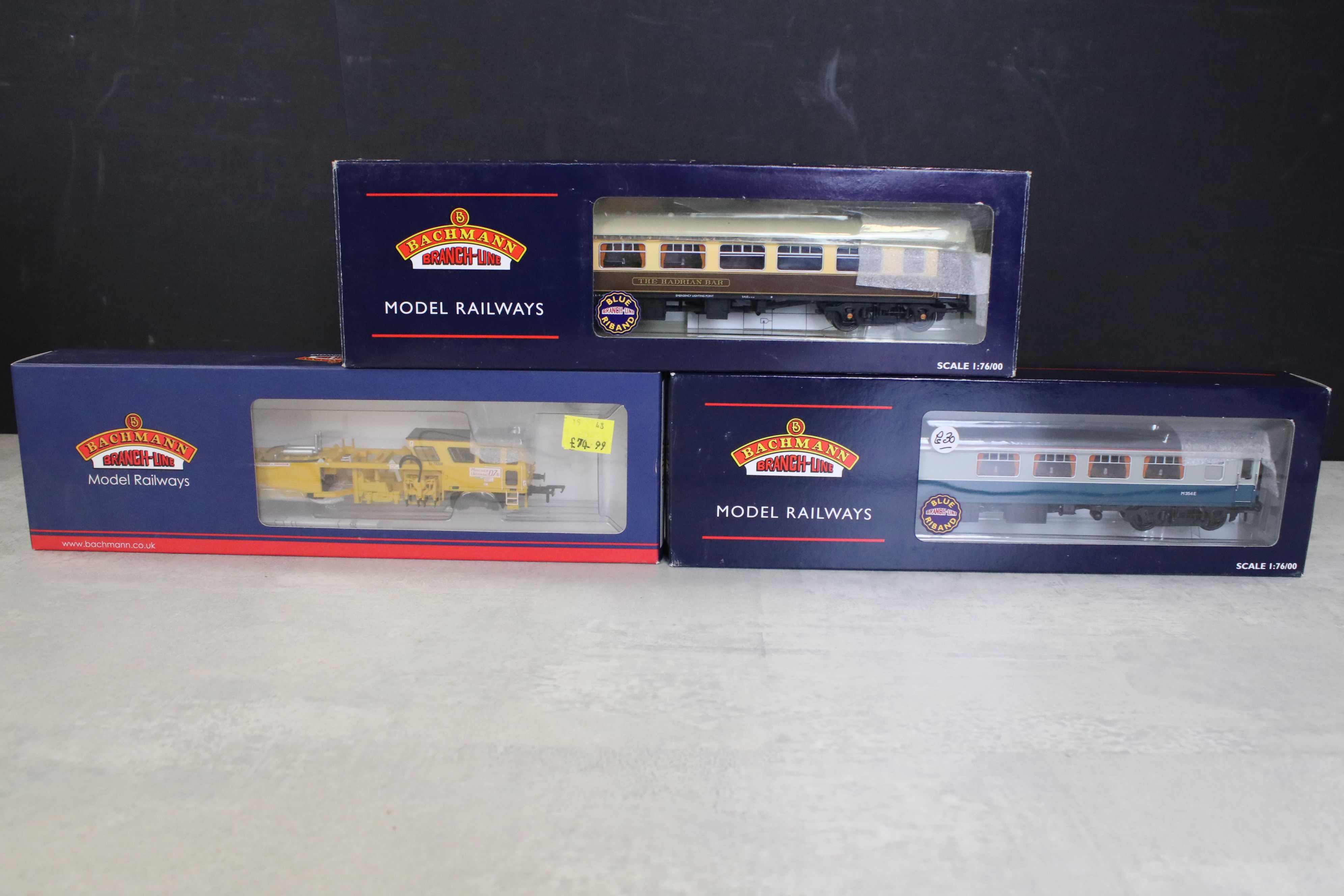 35 Boxed OO gauge items of rolling stock to include 24 x Hornby, 7 x Bachmann & 4 x Wrenn, - Image 4 of 10