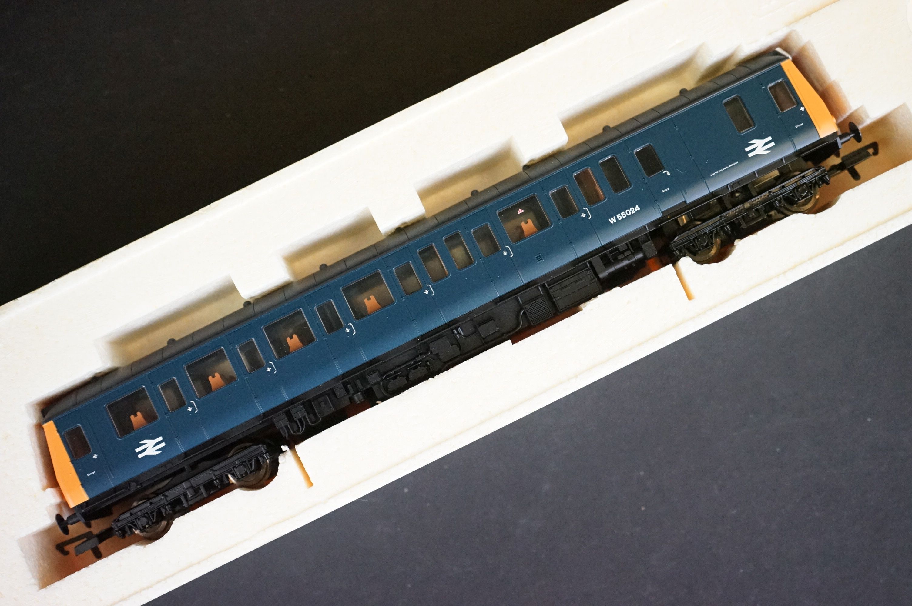 Four boxed Hornby OO gauge engines / DMU to include R2866 Wessex Trains Class 153 DMU 153382, - Image 5 of 10