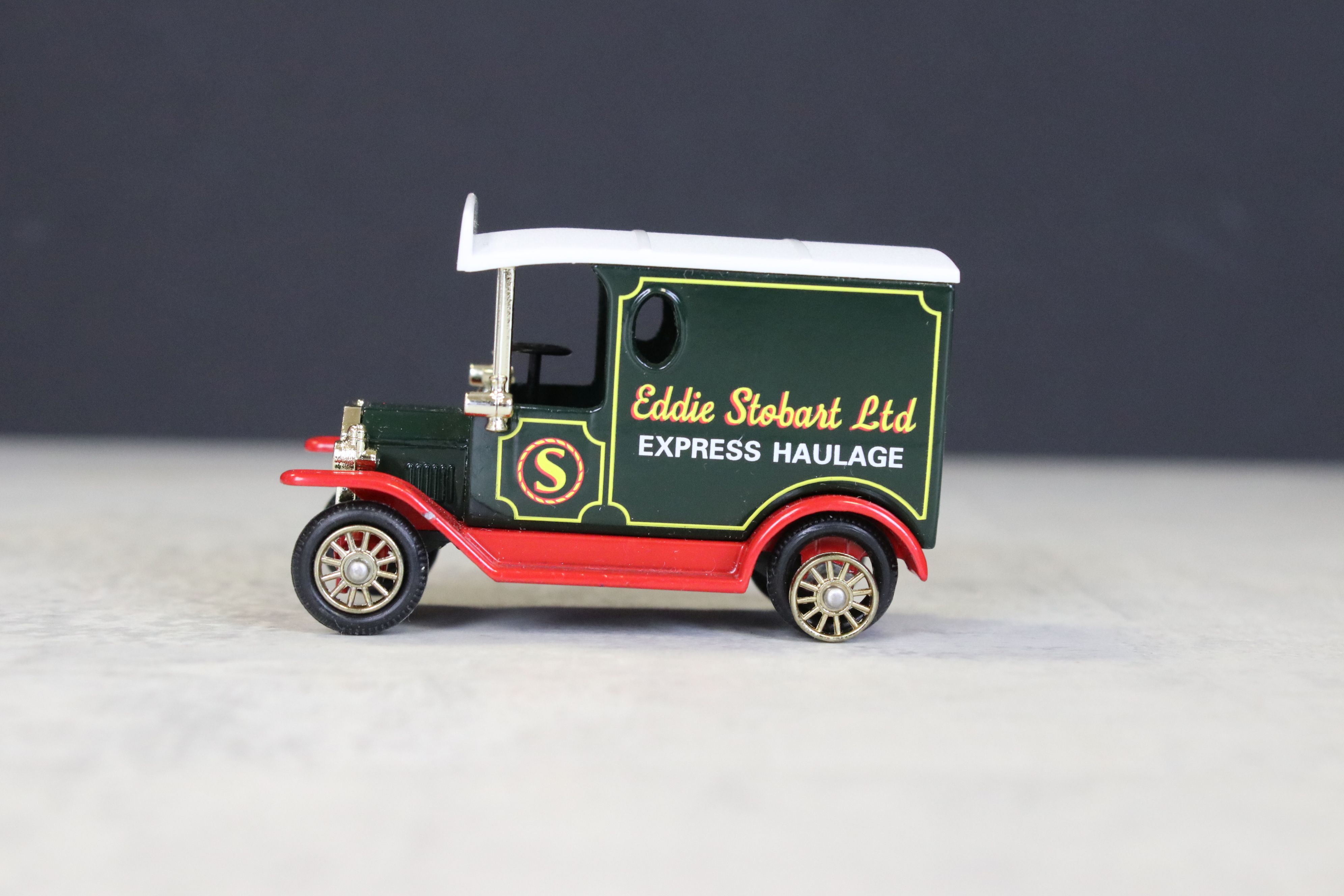 Large collection of diecast and plastic models to include Lledo, Oxford Diecast, Corgi, ERTL, Dinky, - Image 9 of 10