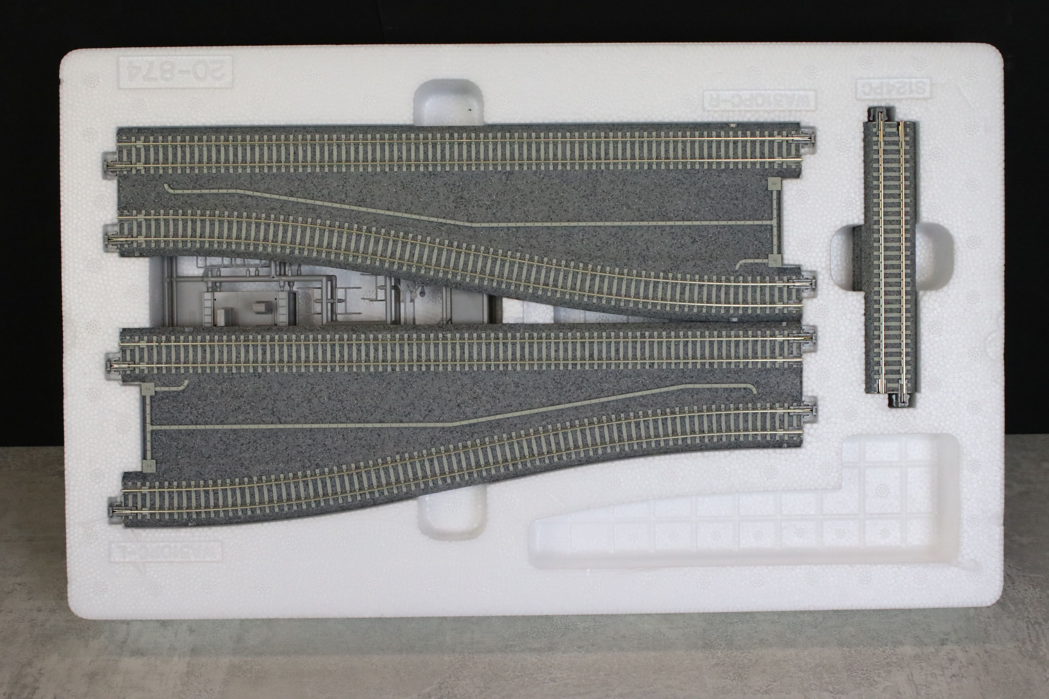 Four boxed Kato N gauge Unitrack sets to include 20876 V16, 20870 V11, 20870-1 V11 (incomplete) - Image 14 of 14