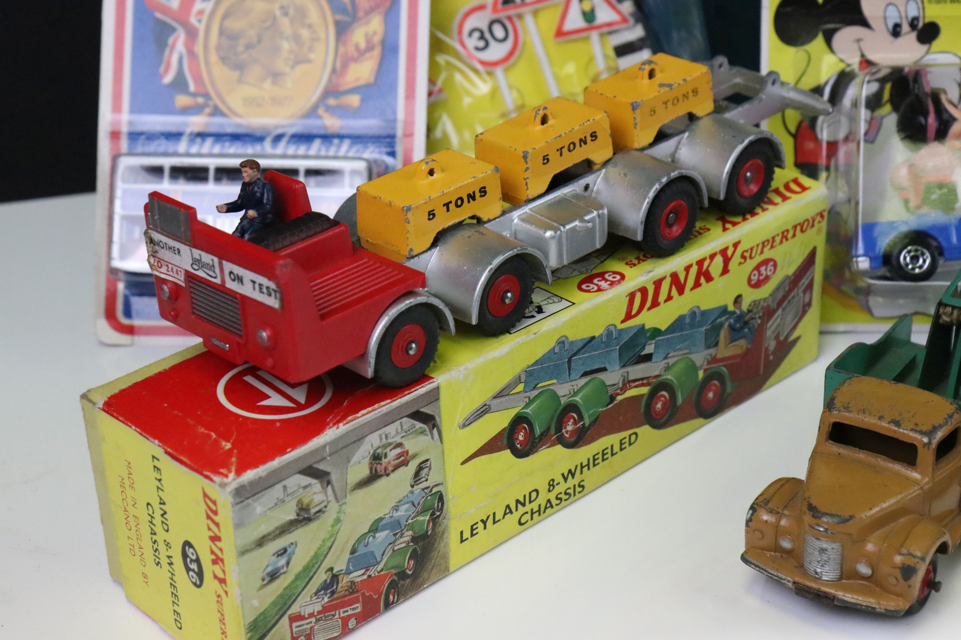 Quantity of diecast models to include boxed Dinky Supertoys 936 Leyland 8 Wheeled Chassis with 3 x - Image 5 of 10