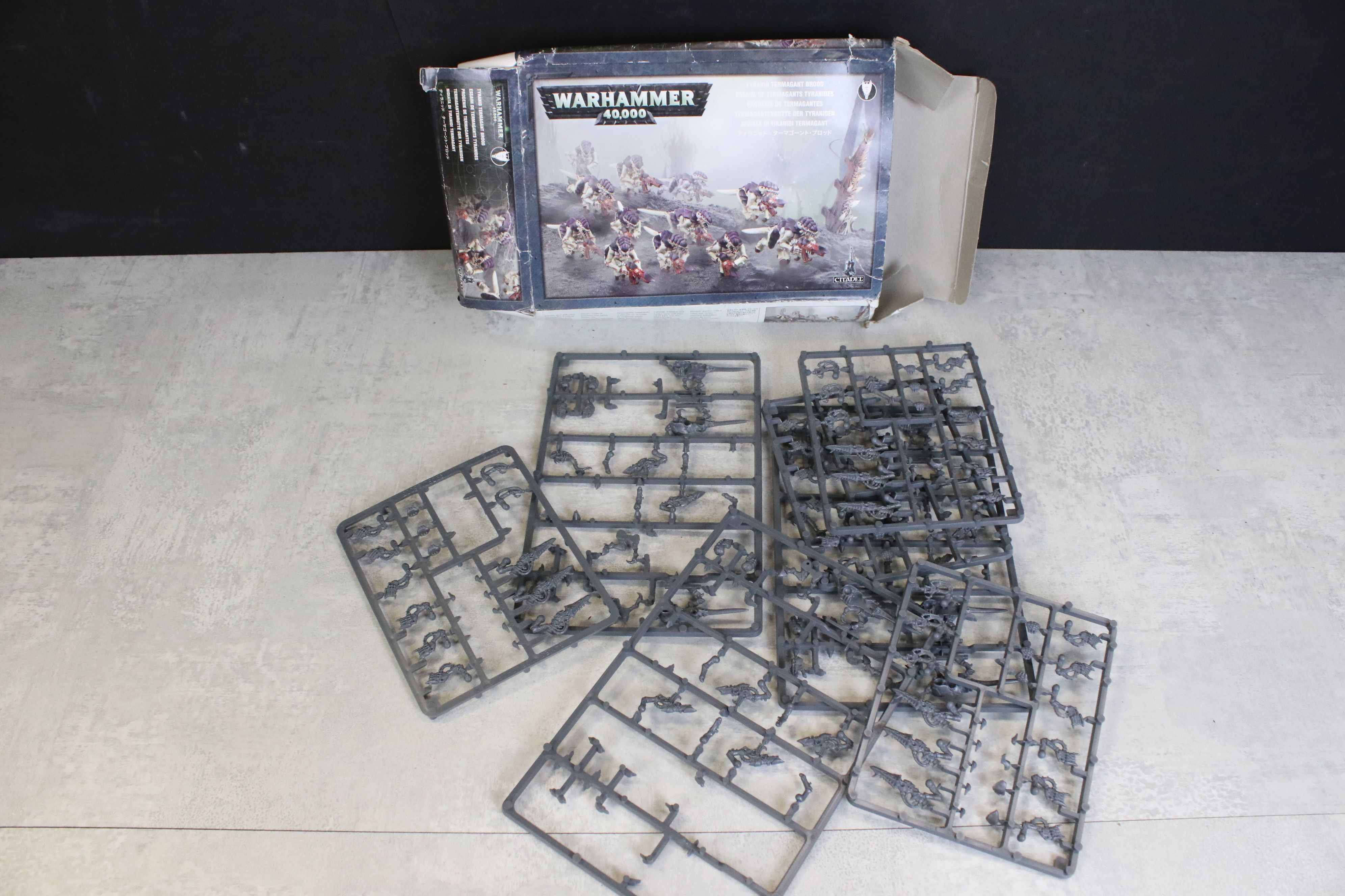 War Gaming - Collection of war/fantasy gaming figures & accessories to include sealed Games Workshop - Image 8 of 15