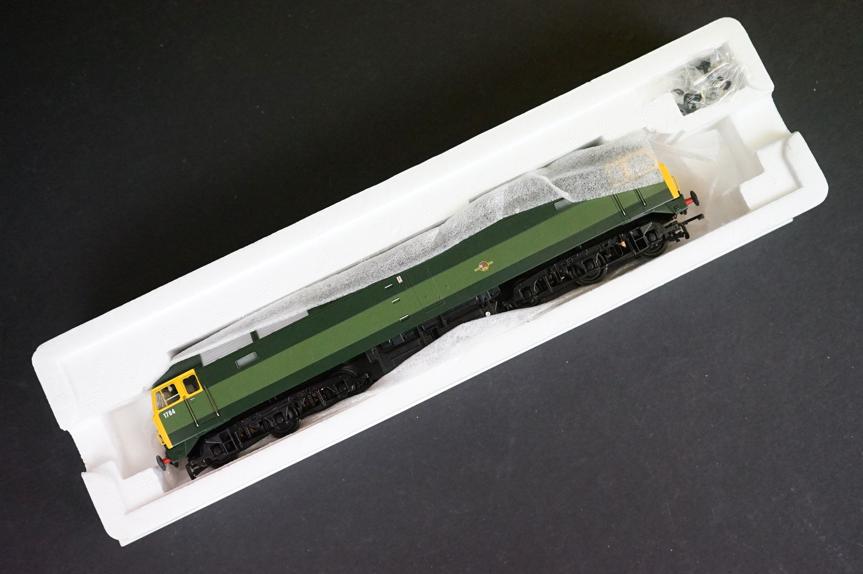 Four boxed OO gauge locomotives to include Wrenn W2230 Bo Bo Diesel Electric Green BR, 2 x - Image 10 of 12