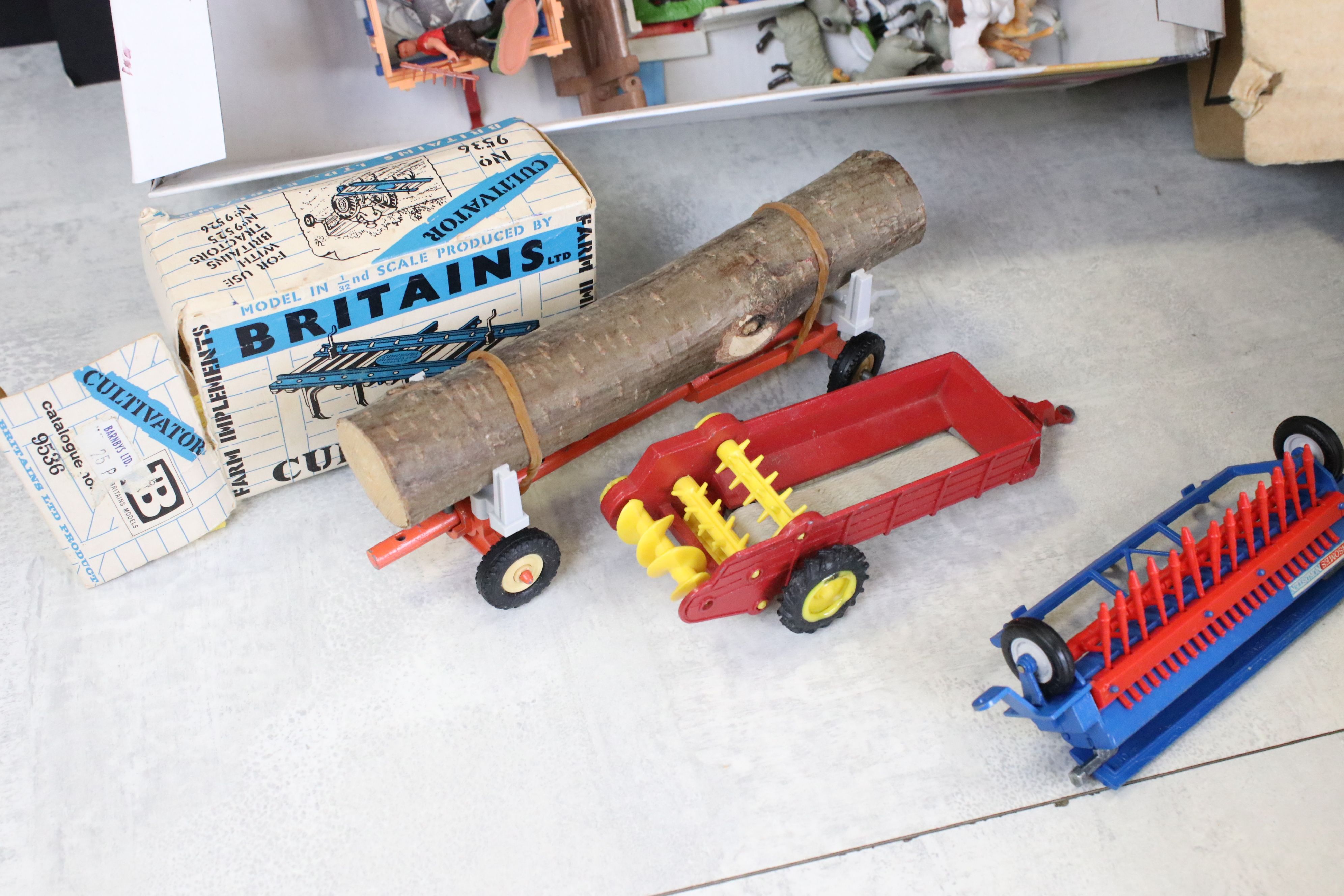 Large collection of Britains plastic & diecast farming models to include Floral Garden, farm - Image 6 of 7