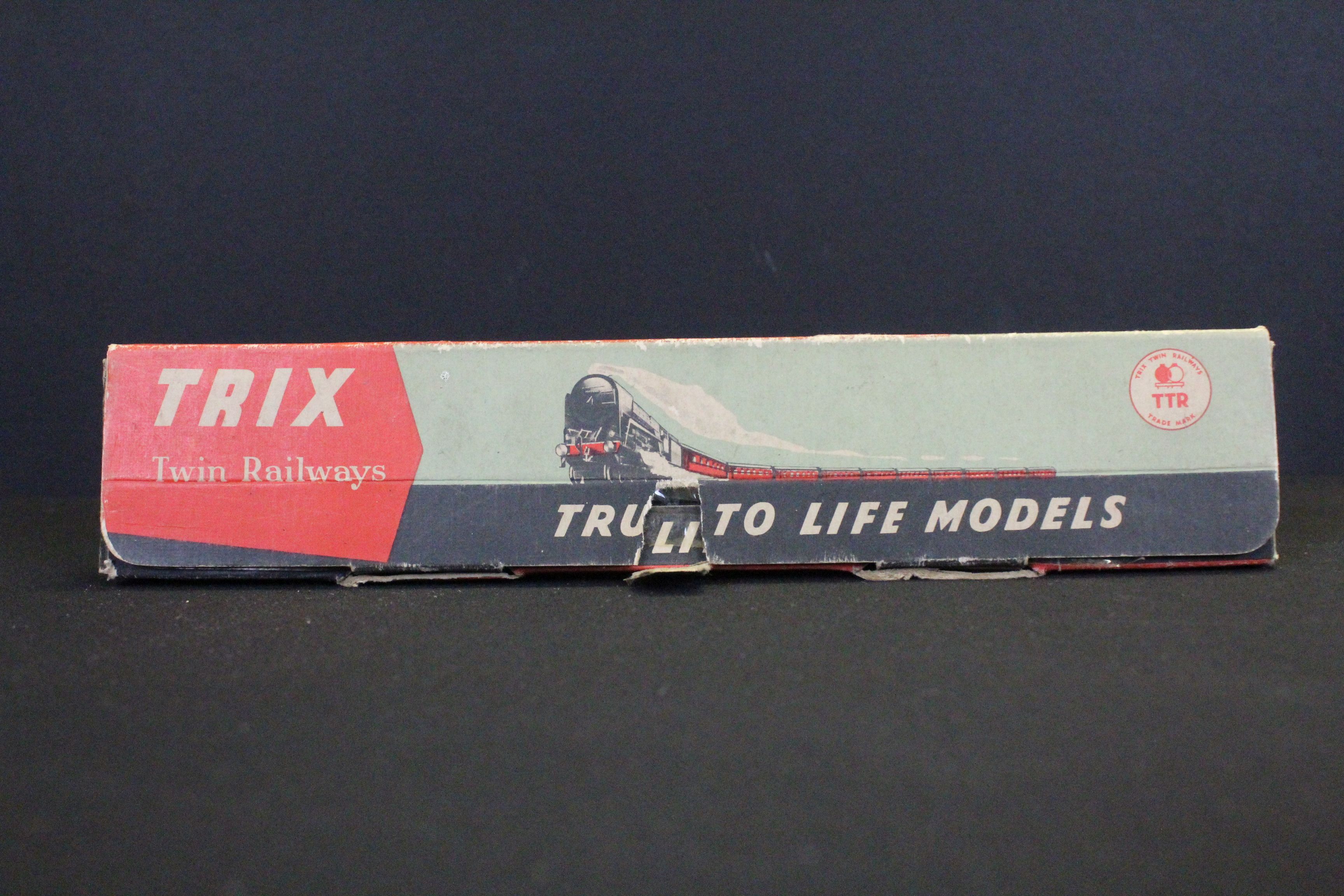 Five boxed OO / HO gauge locomotives to include Playcraft P842, Marklin 3000, Trix Vanguard etc, - Image 6 of 9