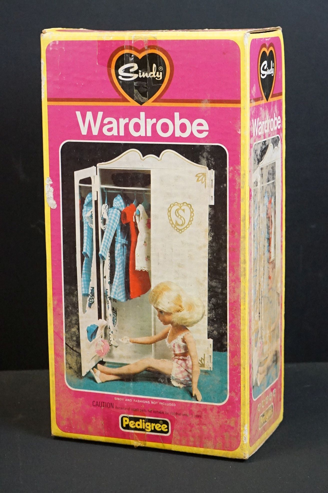 Nine boxed Pedigree Sindy accessories to include Wardrobe, Bedside Table and Lamp, Home (damage ot - Image 4 of 13