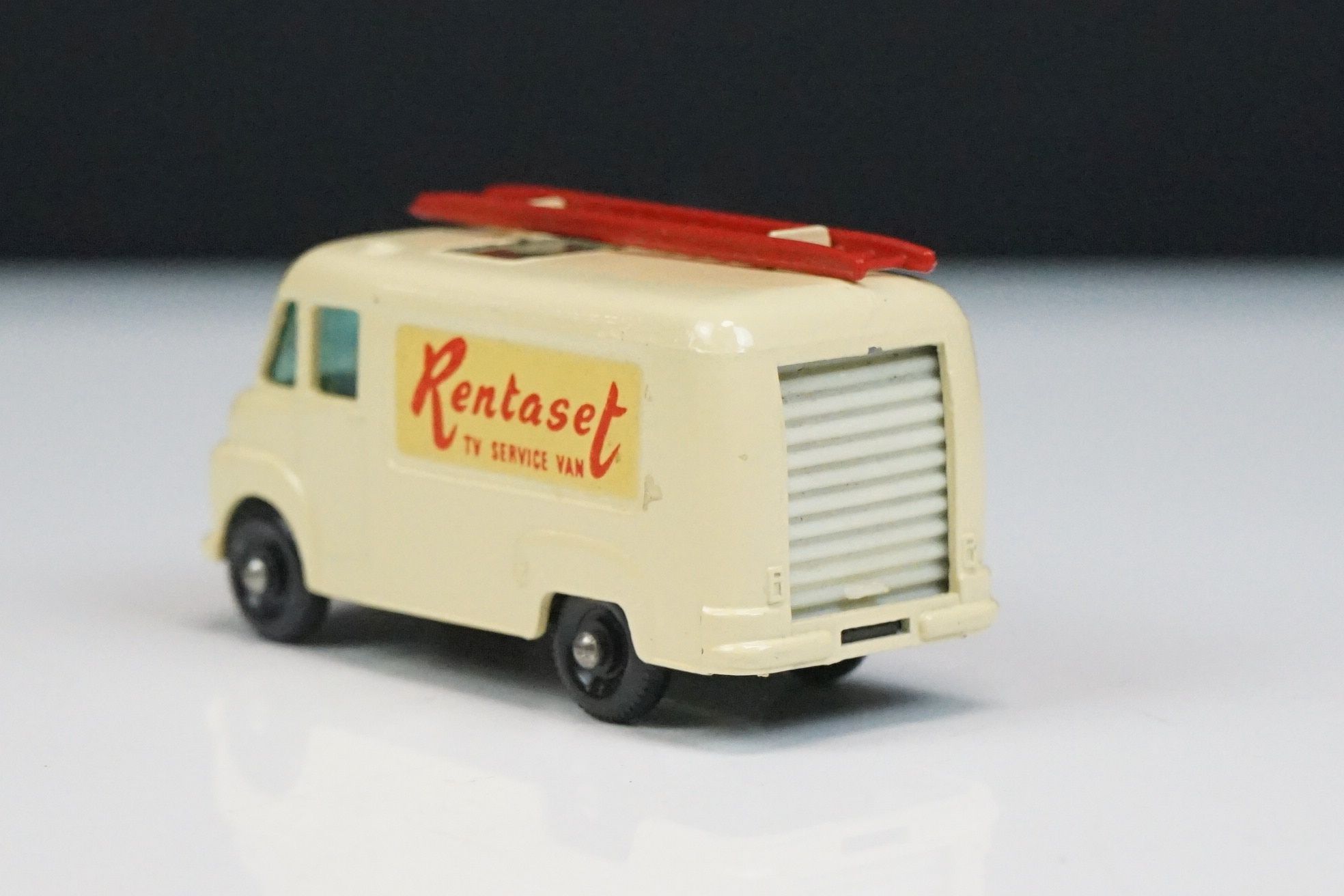 Three boxed Matchbox Lesney diecast models to include 20 Ever Ready Transport Truck, 62 TV Service - Image 7 of 21