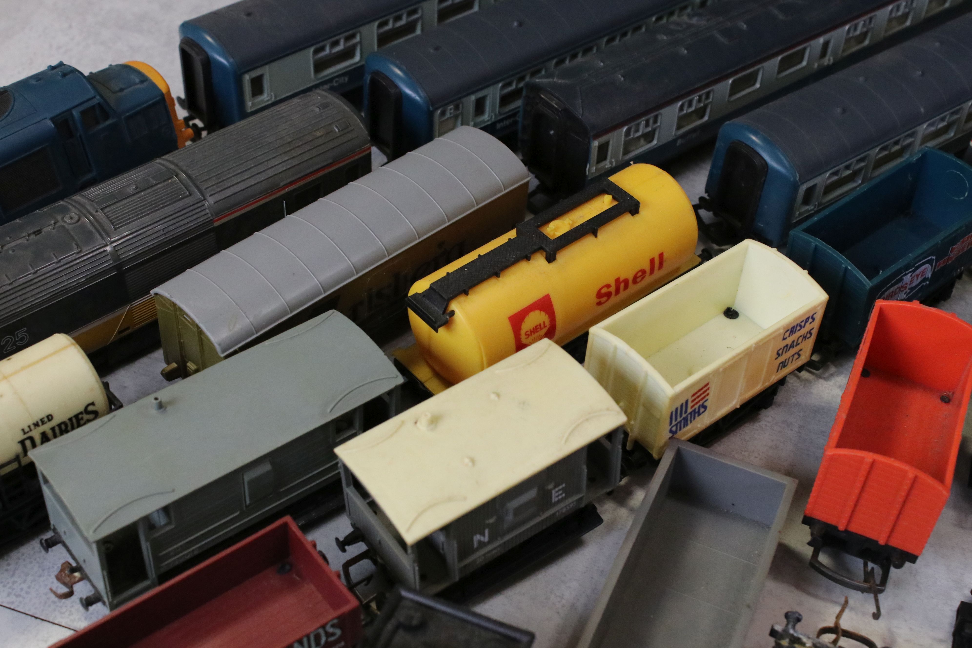 Quantity of OO gauge model railway to include 14 x items of rolling stock, mainly Hornby examples, - Image 3 of 10