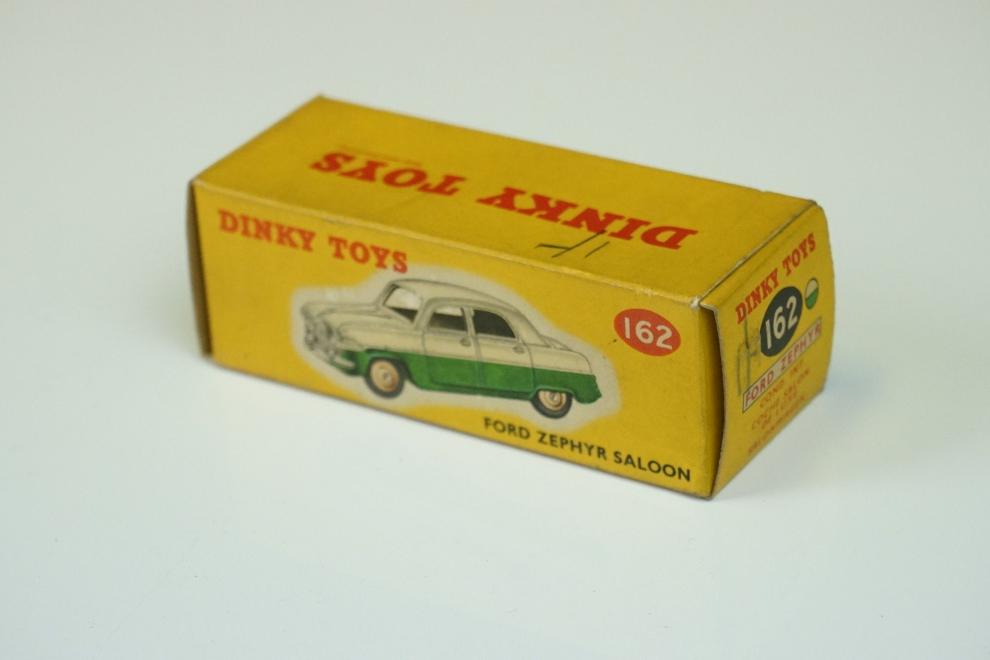Four boxed Dinky diecast models to include French 518 Renault 4L in brick red, 162 Ford Zephyr - Image 9 of 37