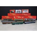 11 Boxed OO gauge items of rolling stock to include 9 x Hornby / Triang, 1 x Lima & 1 x Bachmann (