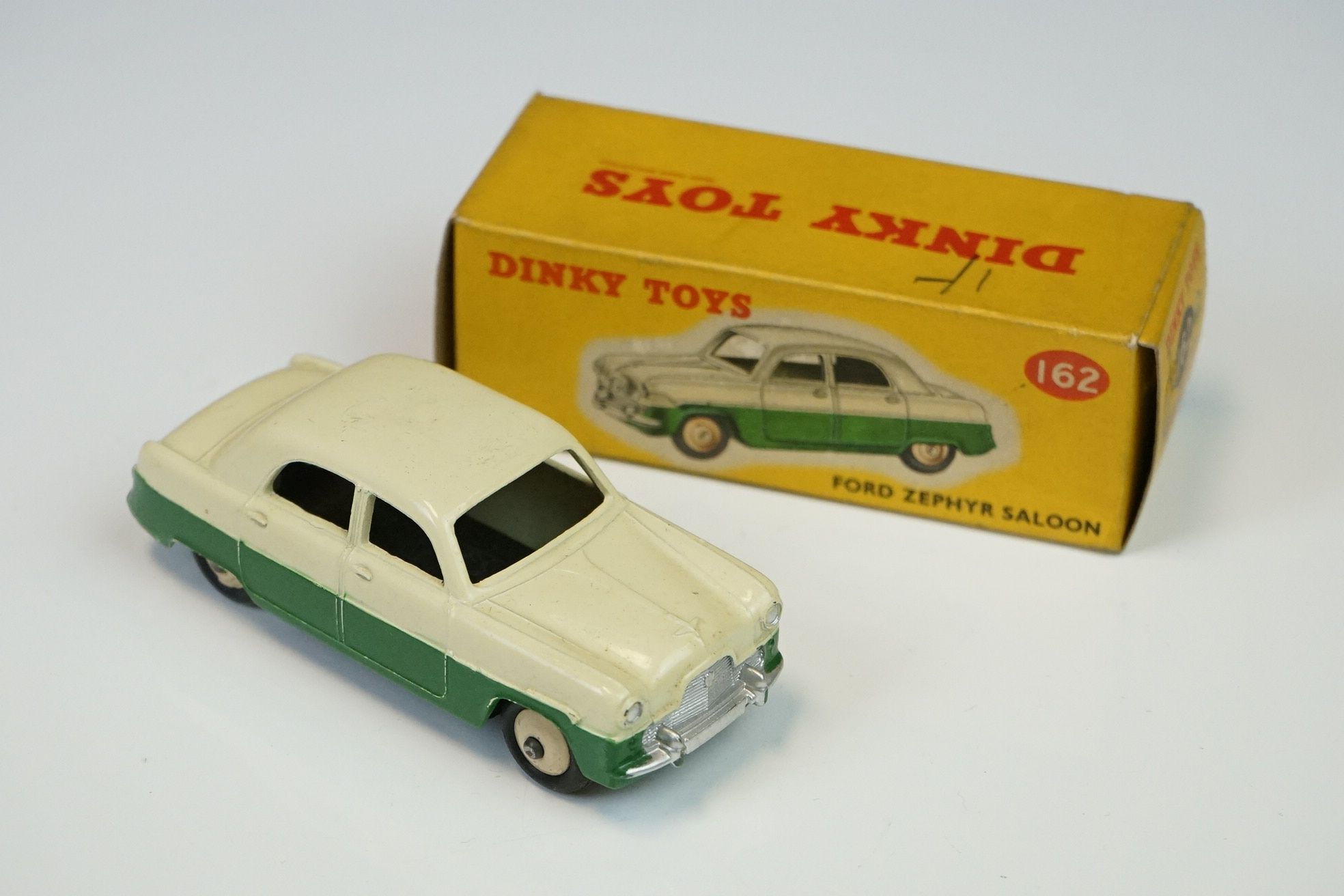 Four boxed Dinky diecast models to include French 518 Renault 4L in brick red, 162 Ford Zephyr - Image 2 of 37