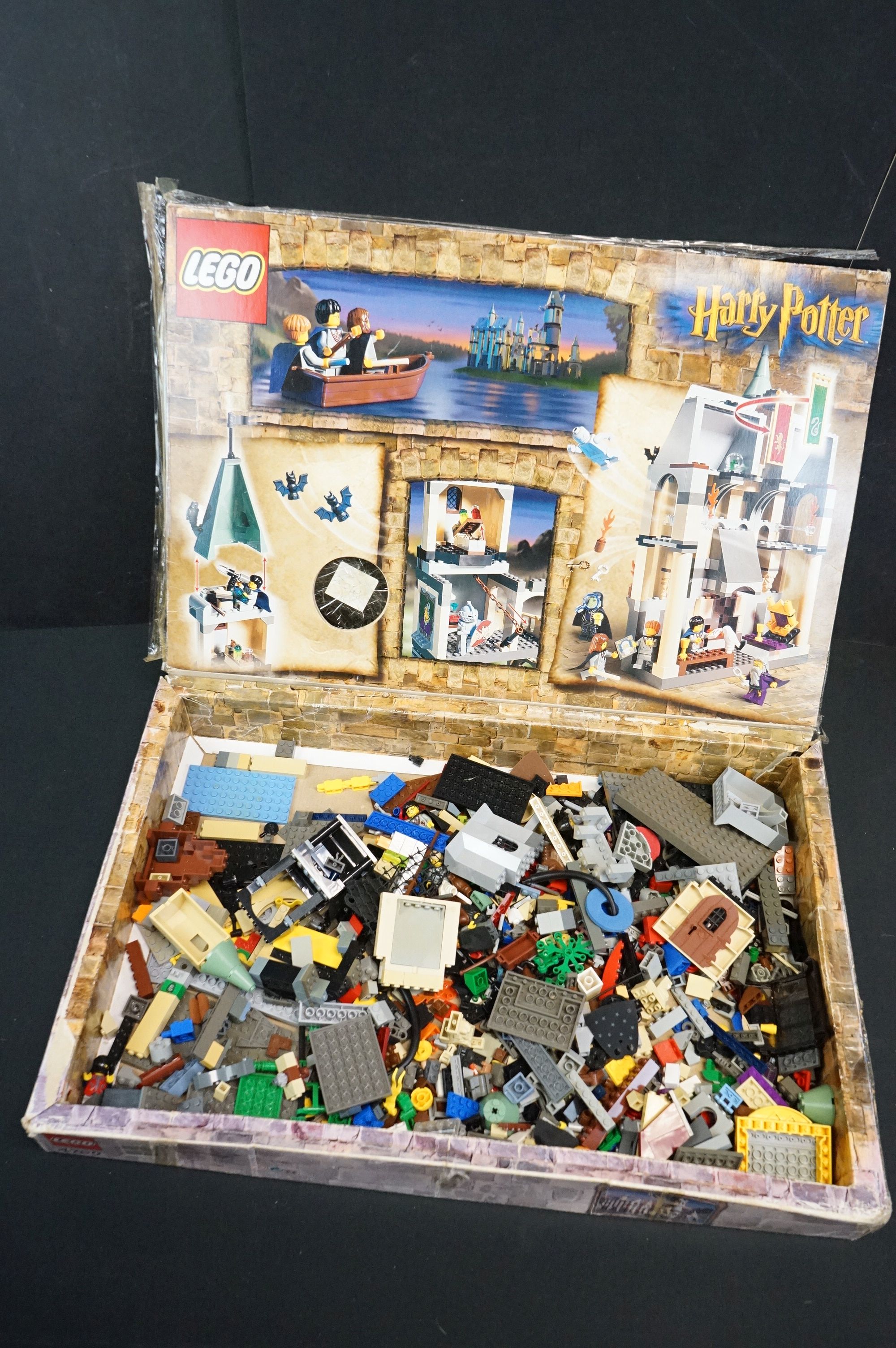 Lego - Four boxed Lego sets to include sealed 7700 Exo Force (box vg), 7019 Vikings with - Image 23 of 27
