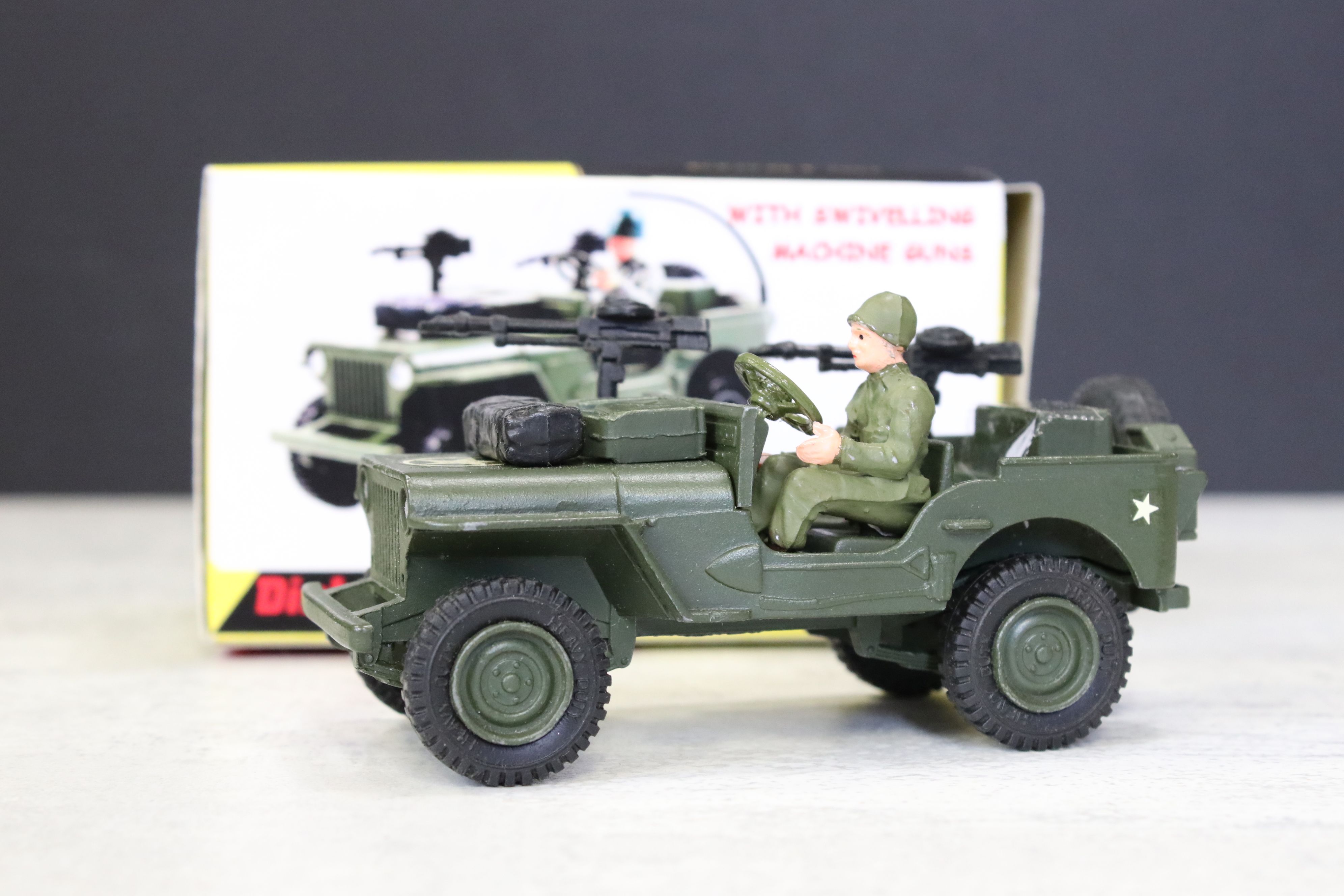 35 Boxed diecast models, mainly military-related, to include Corgi, NewRay, Dinky, Welly, Atlas - Image 11 of 11