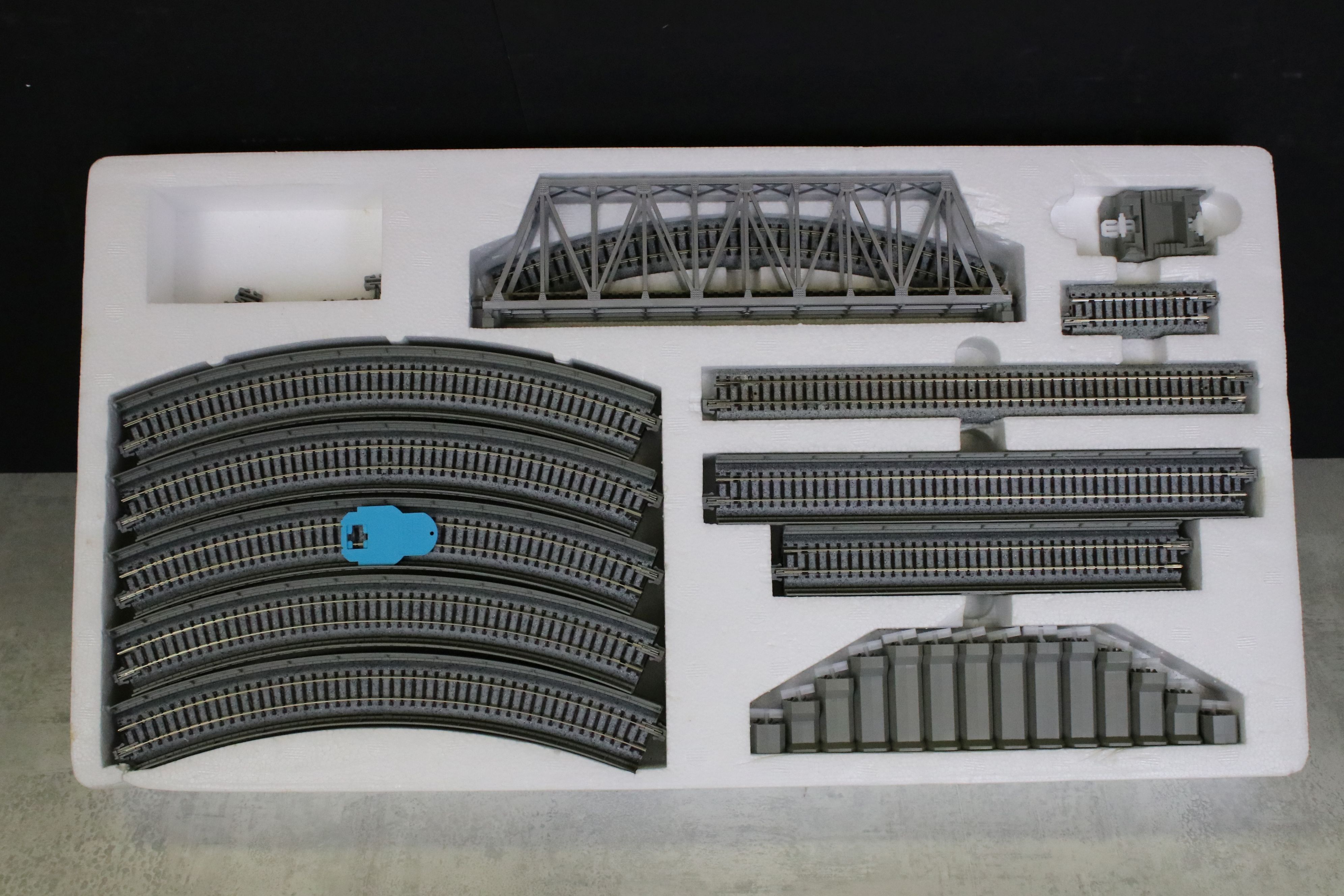 Four boxed Kato N gauge Unitrack sets to include 20873 V14 (incomplete), 20874 V15, 20840 Double - Image 15 of 15