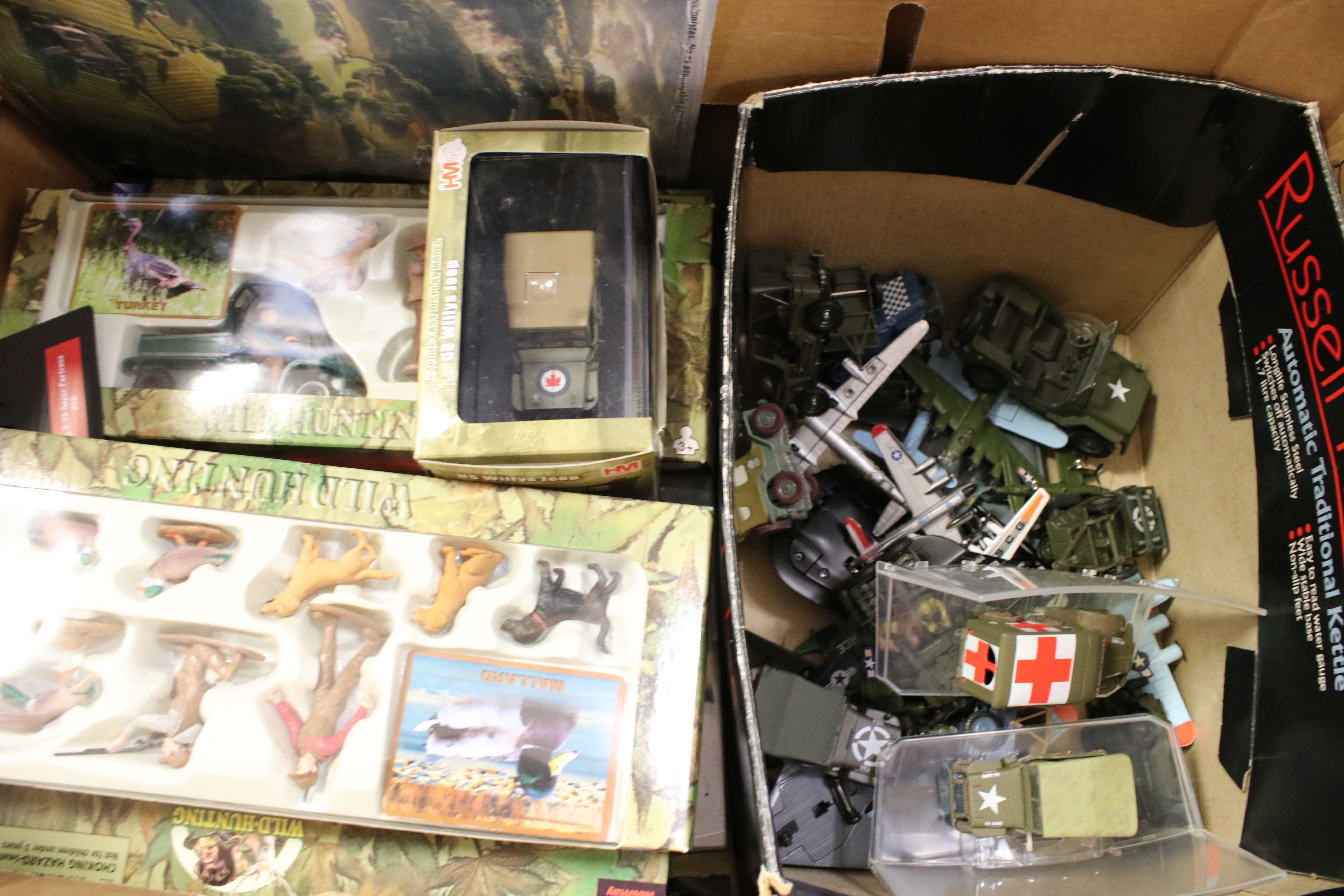 35 Boxed diecast models, mainly military-related, to include Corgi, NewRay, Dinky, Welly, Atlas - Image 3 of 11