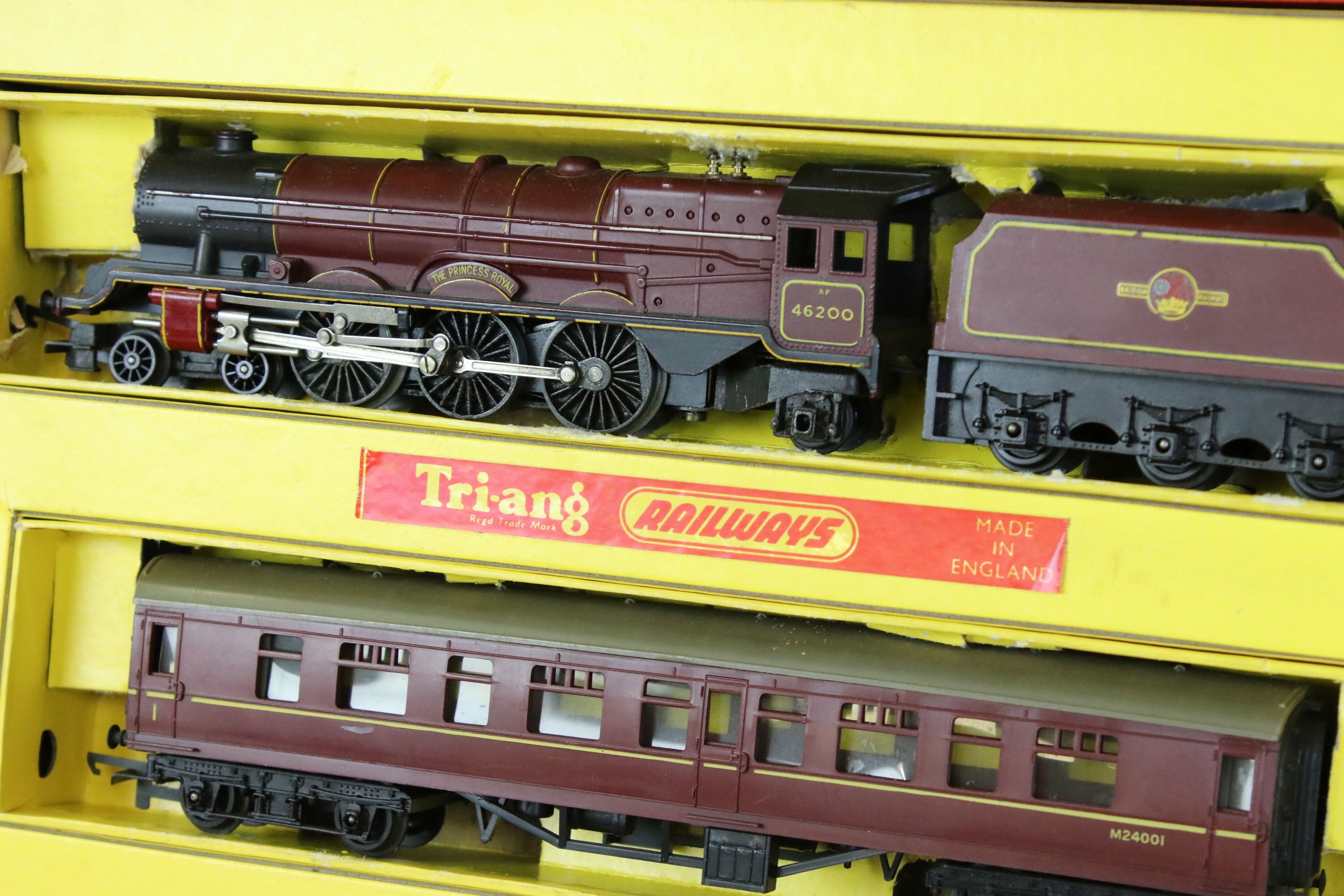 Boxed Triang OO gauge RS 1 train set appearing complete with Princess Royal locomotive, rolling - Image 7 of 7