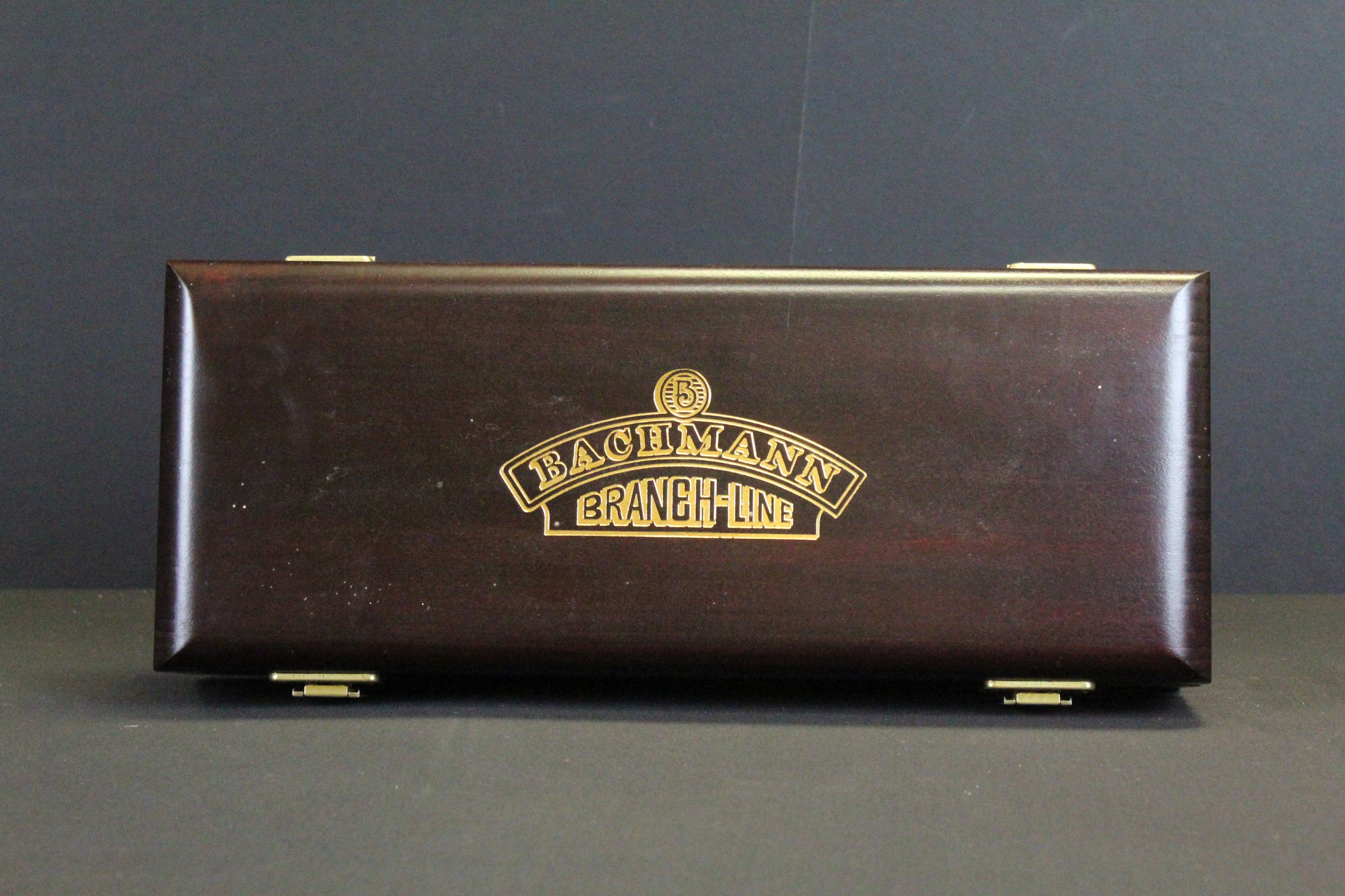 Boxed Bachmann OO gauge 2-8-0 SDJR 88 locomotive contained within wooden presentation box - Image 3 of 4