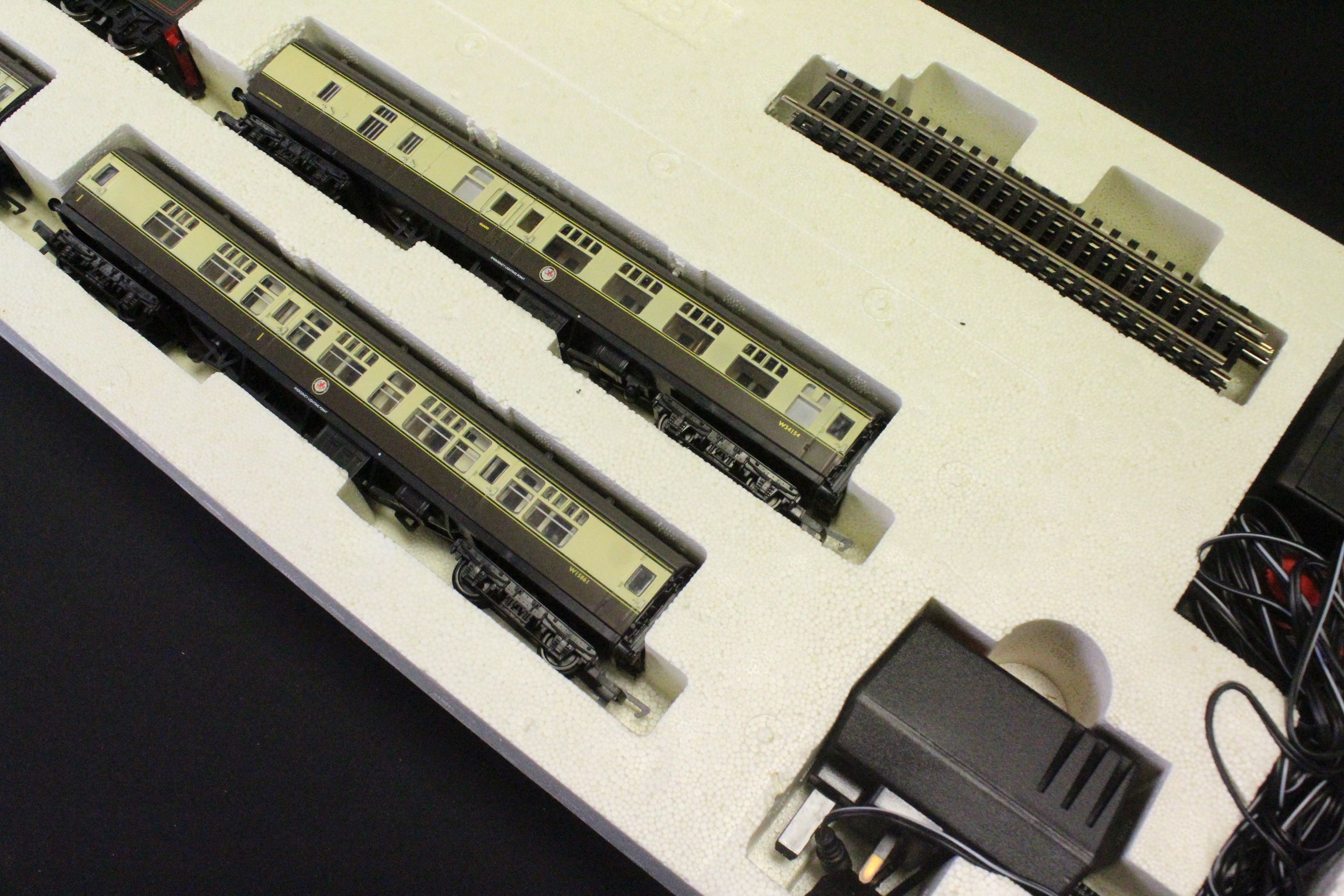 Two boxed Hornby OO gauge train sets to include R826 Cornish Riviera Express and R1040 The - Image 7 of 17