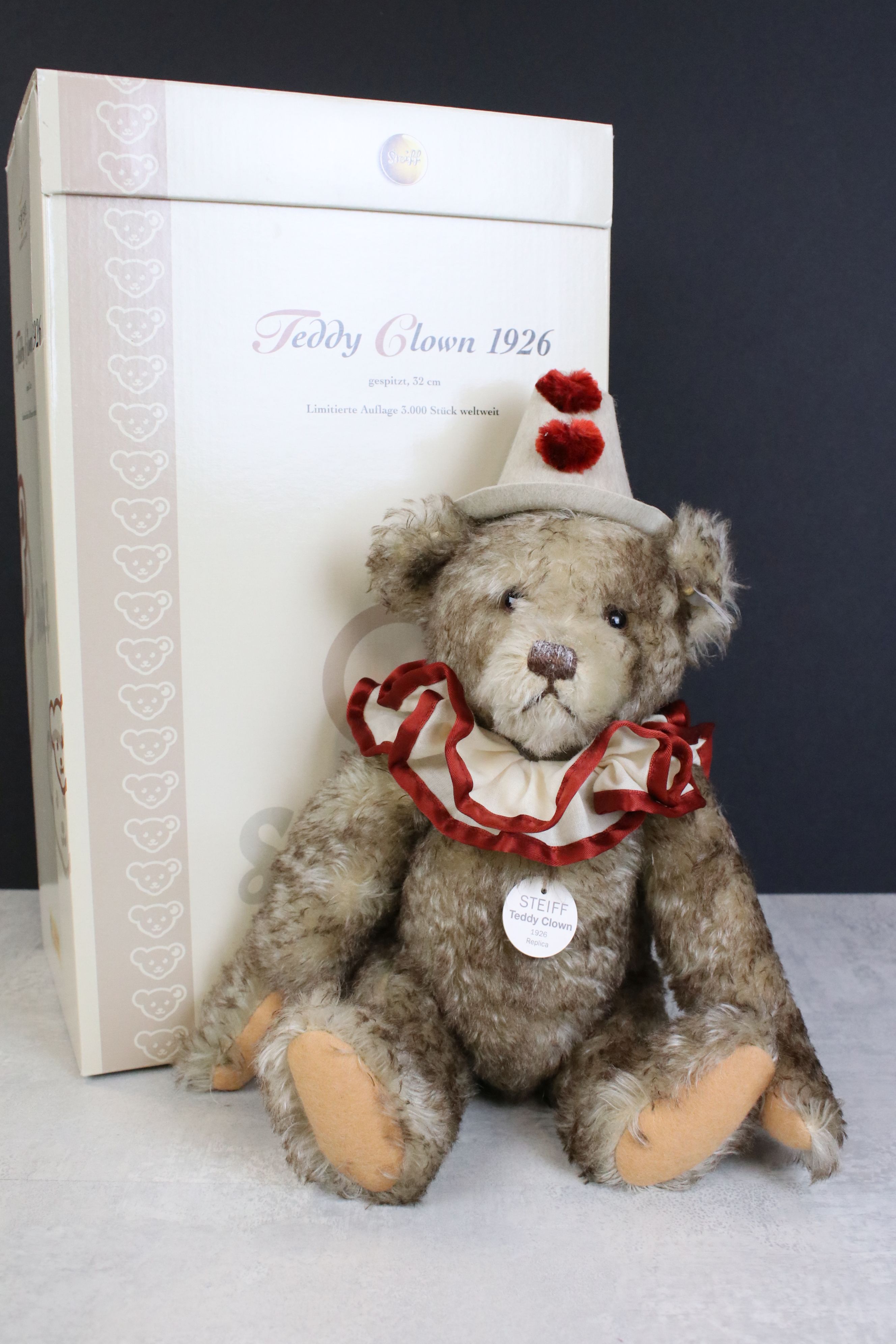 Two Boxed Steiff teddy bears with COAs, to include ' Teddy Clown 1926 Replica ', no. 1798/3000, 32cm - Image 2 of 7