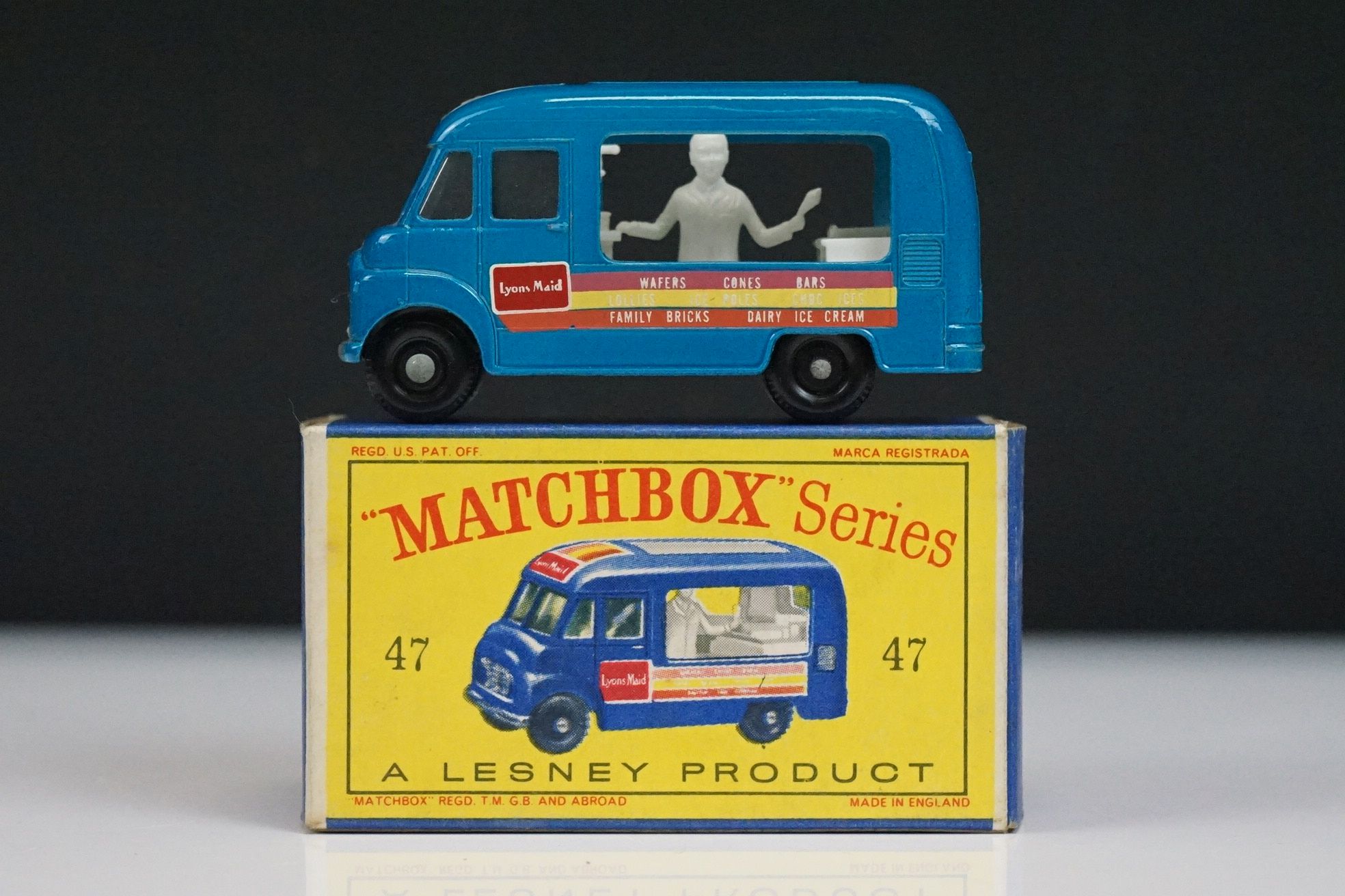 Three boxed Matchbox Lesney diecast models to include 20 Ever Ready Transport Truck, 62 TV Service - Image 9 of 21