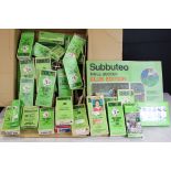 Subbuteo - Large quantrity of play worn Subbuteo, mainly HW examples to include 26 x boxed teams,